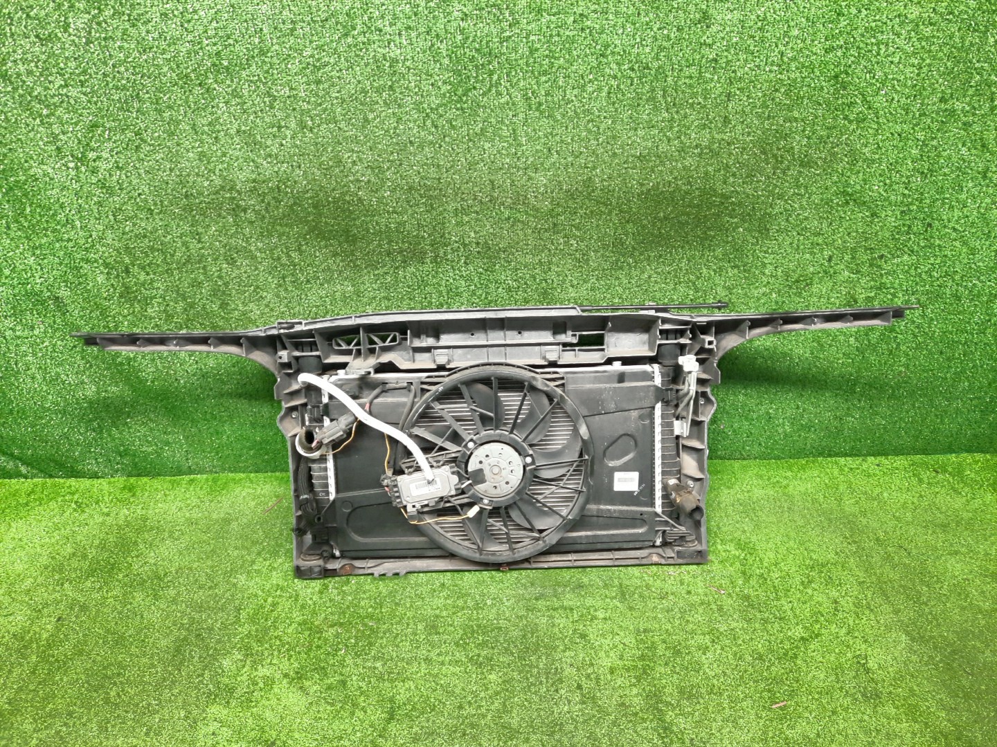 Рамка радиатора MAZDA AXELA, MAZDA 3, 3 BK5P, BK3P, BKEP, BK ZY-VE 0606 2 ракурс