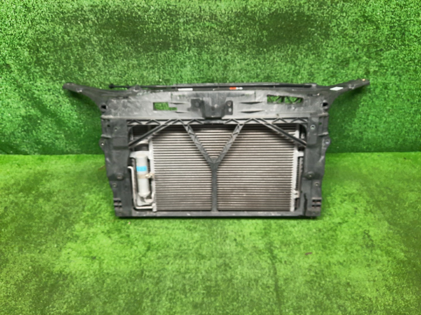 Рамка радиатора MAZDA AXELA, MAZDA 3, 3 BK5P, BK3P, BKEP, BK LF-VE 0607 1 ракурс