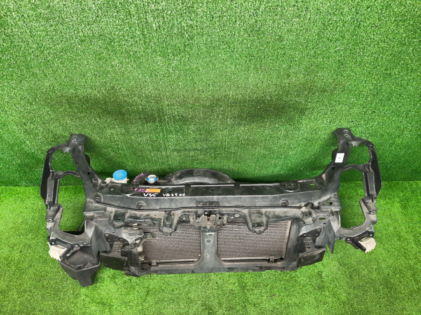 Рамка радиатора NISSAN SKYLINE V35 VQ25DD 0608 2 ракурс