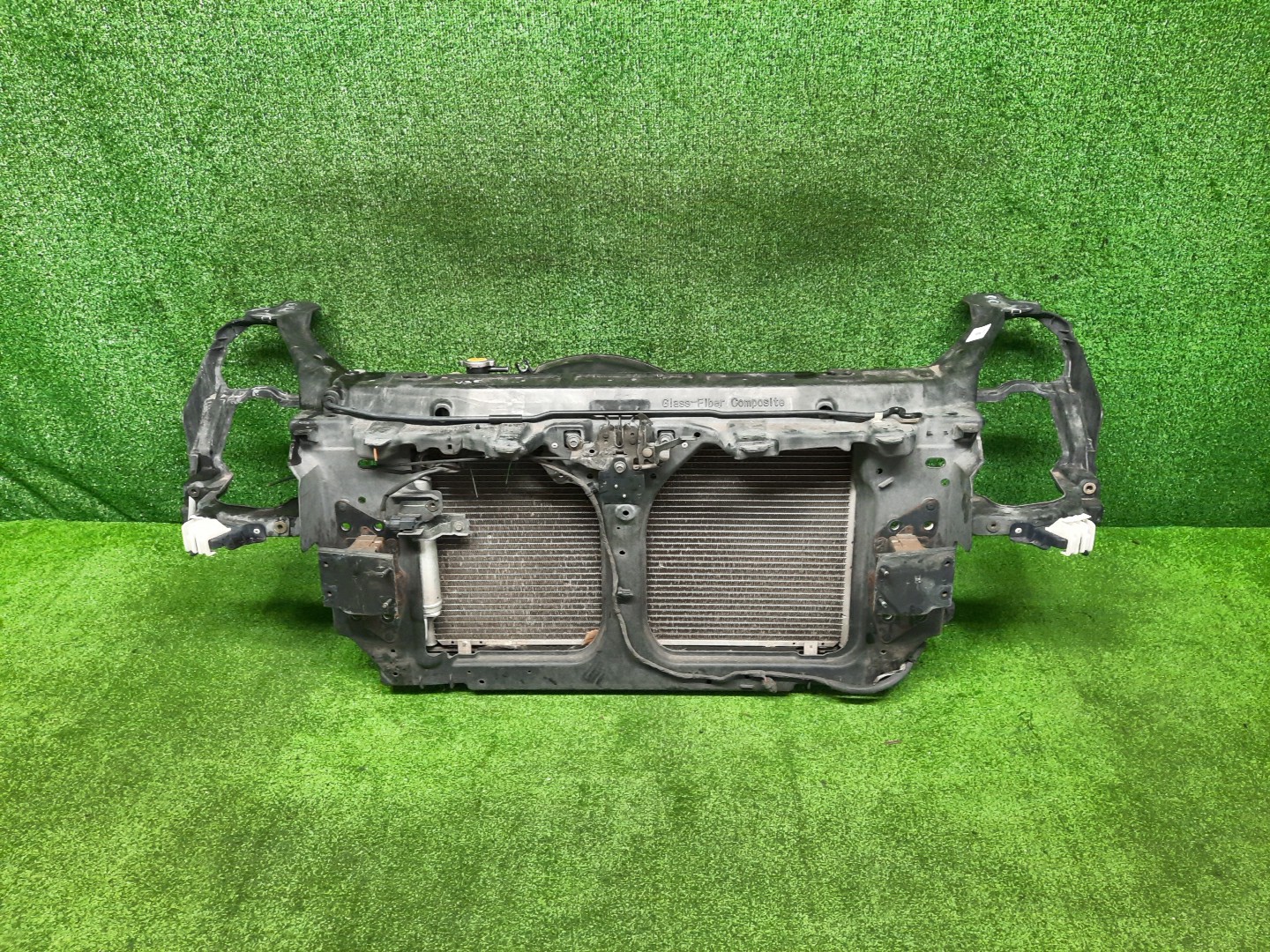 Рамка радиатора NISSAN SKYLINE V35 VQ25DD 0609 1 ракурс