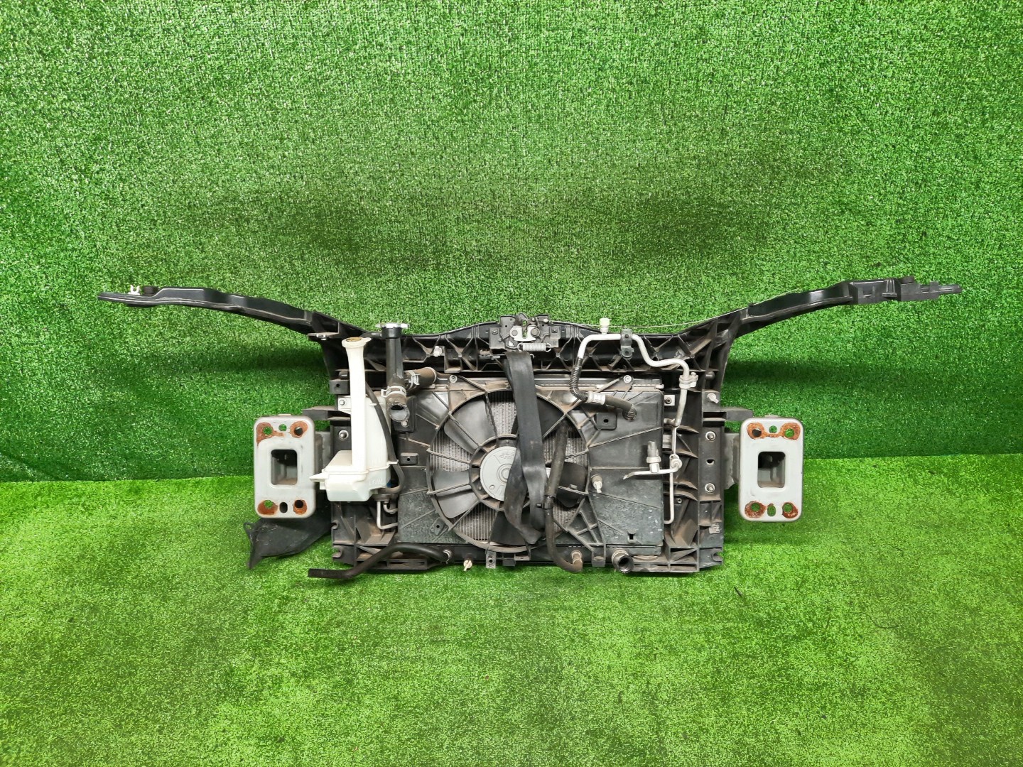 Рамка радиатора MAZDA DEMIO DY3W, DY5W, DY3R ZY-VE 0618 3 ракурс