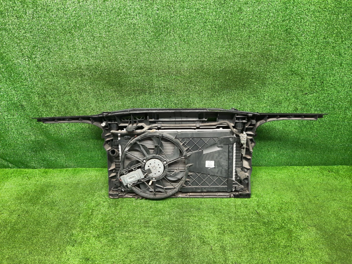 Рамка радиатора MAZDA AXELA, MAZDA 3, 3 BK5P, BK3P, BKEP, BK L3-VE 0619 3 ракурс
