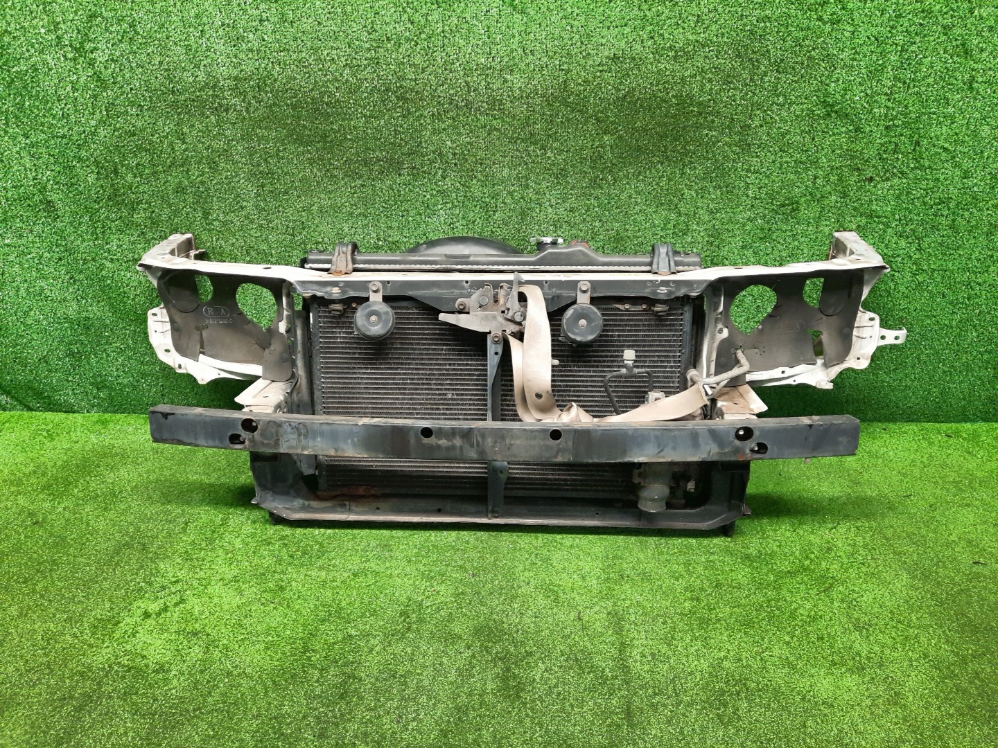 Рамка радиатора TOYOTA MARK II GX100, JZX100, JZX101, LX100, GX105, JZX105, SX100 1G-FE 0621 1 ракурс