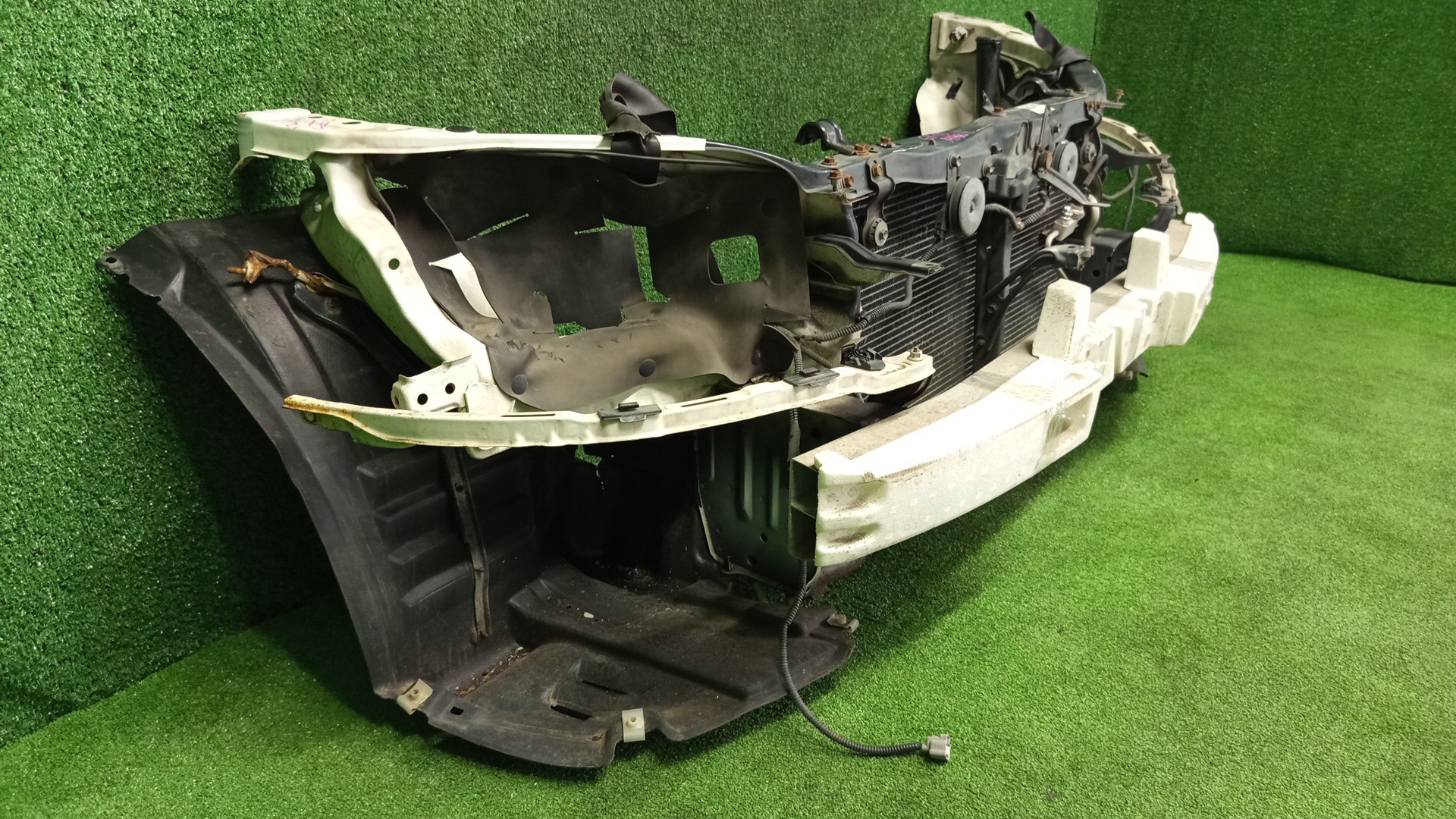 Рамка радиатора TOYOTA MARK II JZX115, GX110, JZX110, GX115 1G-FE 0638 3 ракурс