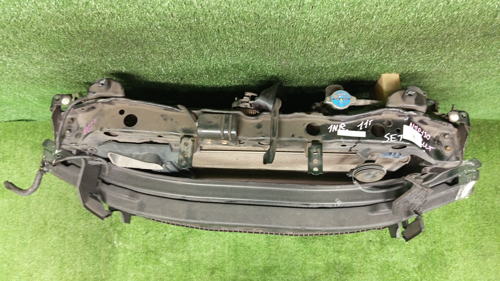 Рамка радиатора TOYOTA VITZ, YARIS KSP130, NSP130, NSP135, NCP131 1NR-FE 0664 2 ракурс
