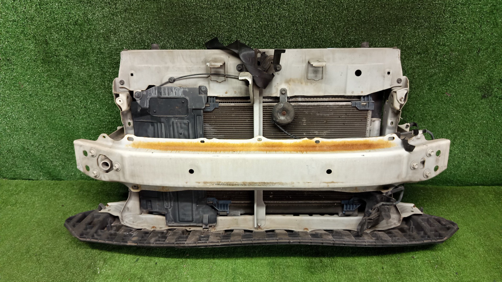 Рамка радиатора TOYOTA PROBOX, SUCCEED NSP160V, NCP160V, NCP165V, NHP160V 1NZ-FE 0665 1 ракурс