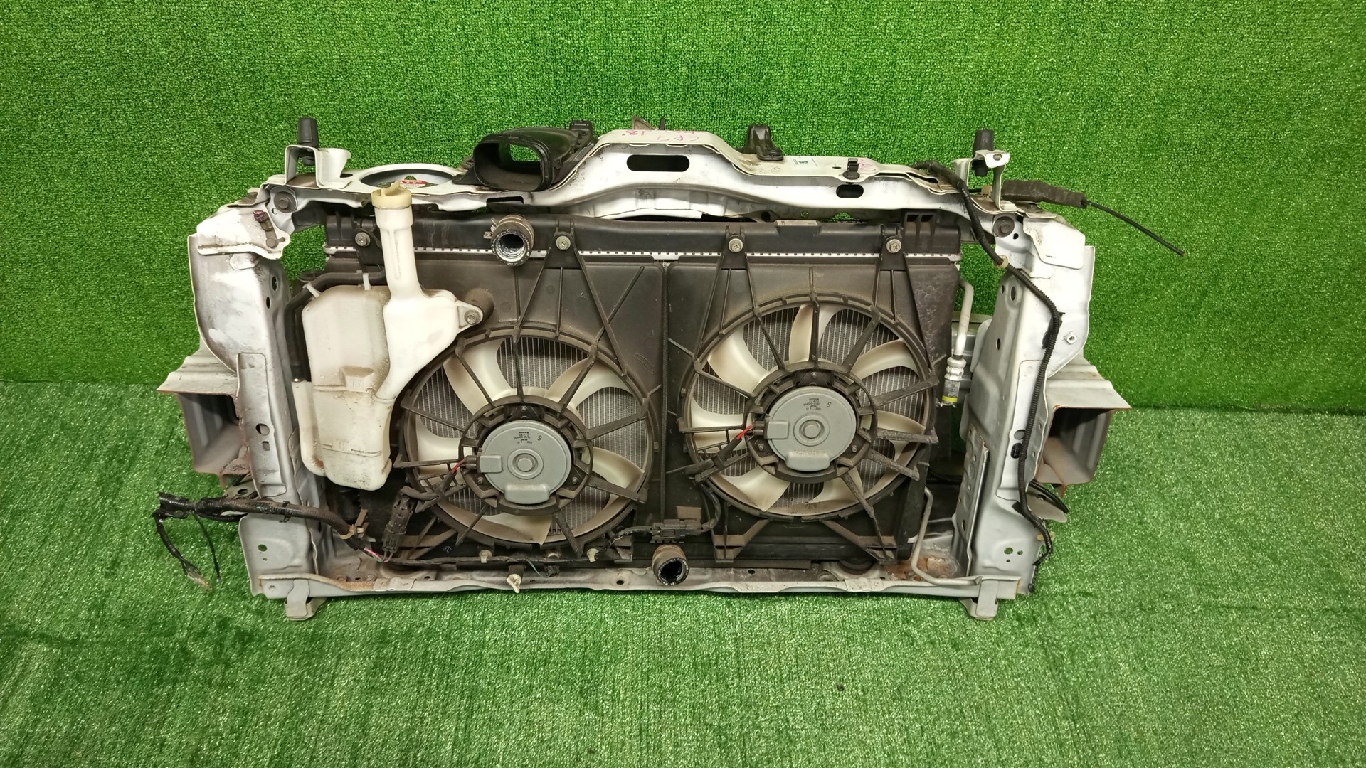Рамка радиатора HONDA SHUTTLE GP7 LEB 0676 3 ракурс