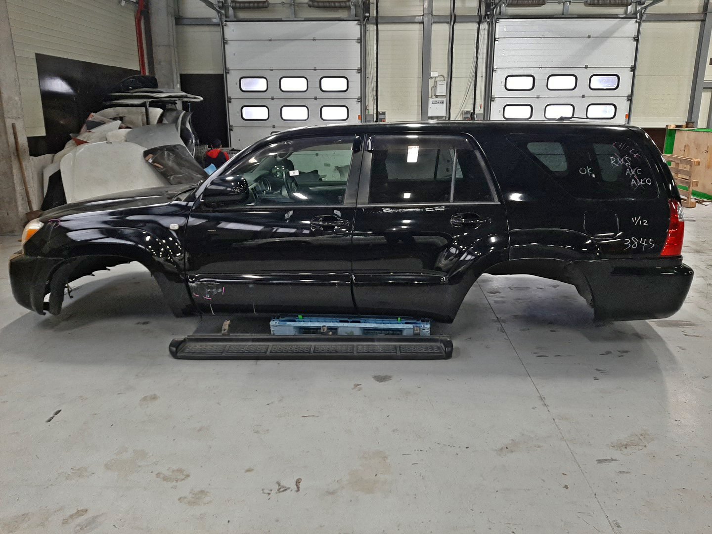 Кузов TOYOTA HILUX SURF TRN215W 590 4 ракурс
