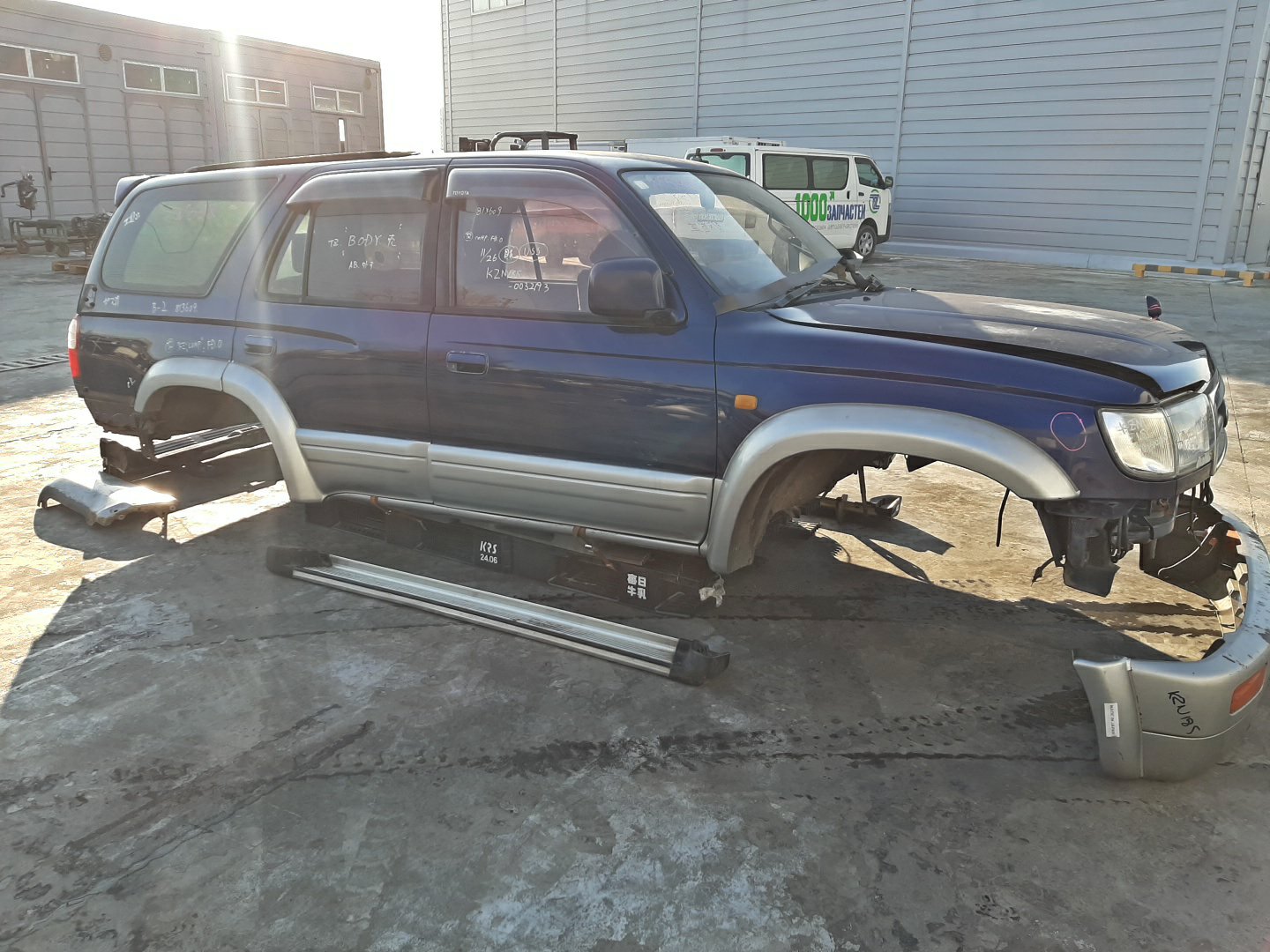 Кузов TOYOTA HILUX SURF KZN185G 1KZ-TE 598 1 ракурс