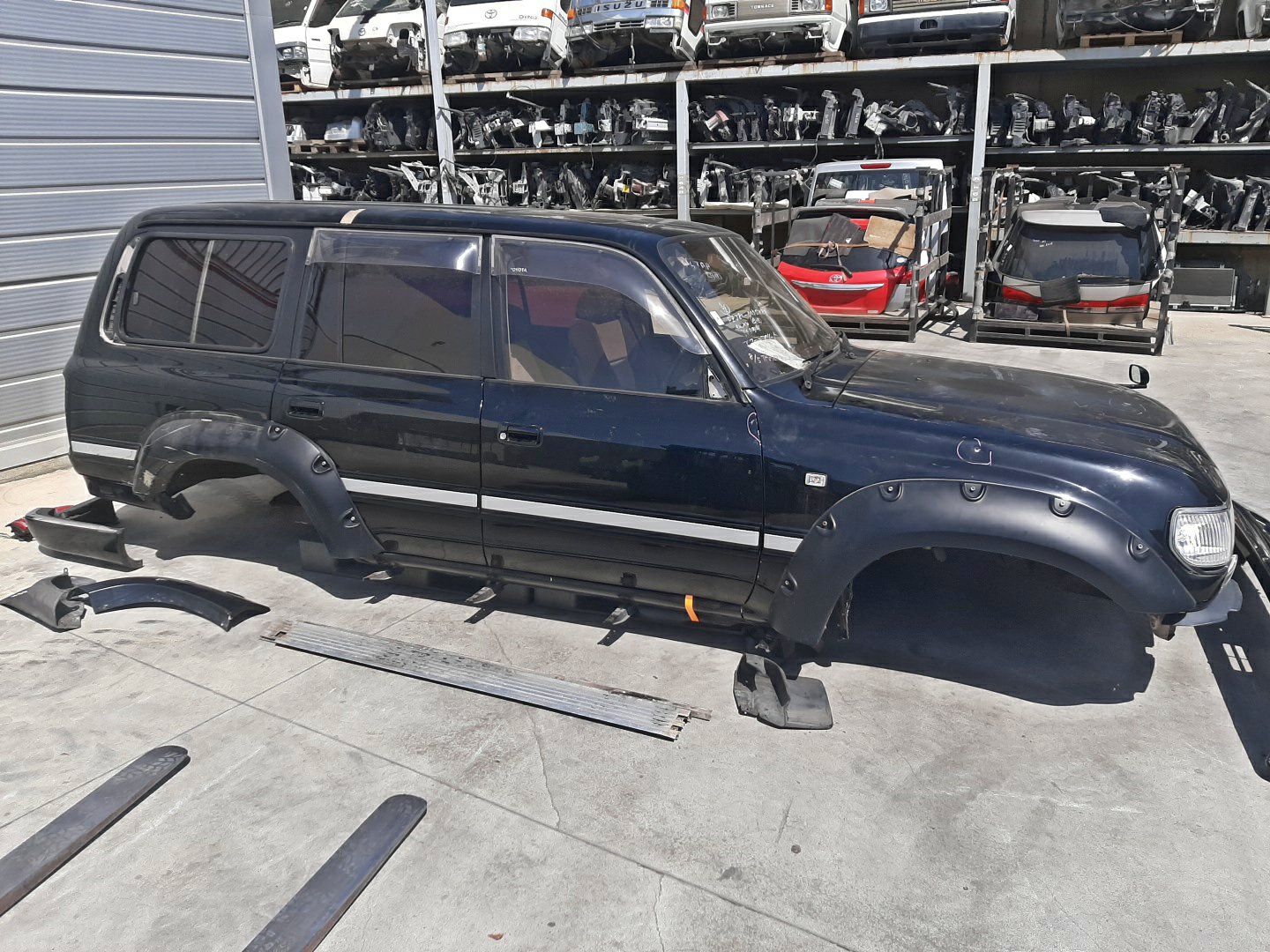 Кузов TOYOTA LAND CRUISER FZJ80 623 2 ракурс