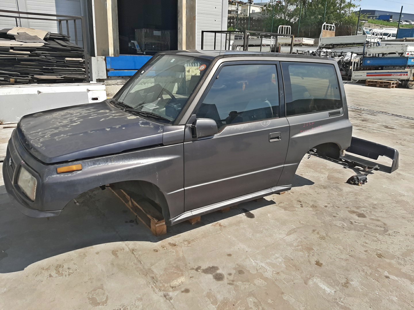 Кузов SUZUKI ESCUDO TA01W 629 3 ракурс