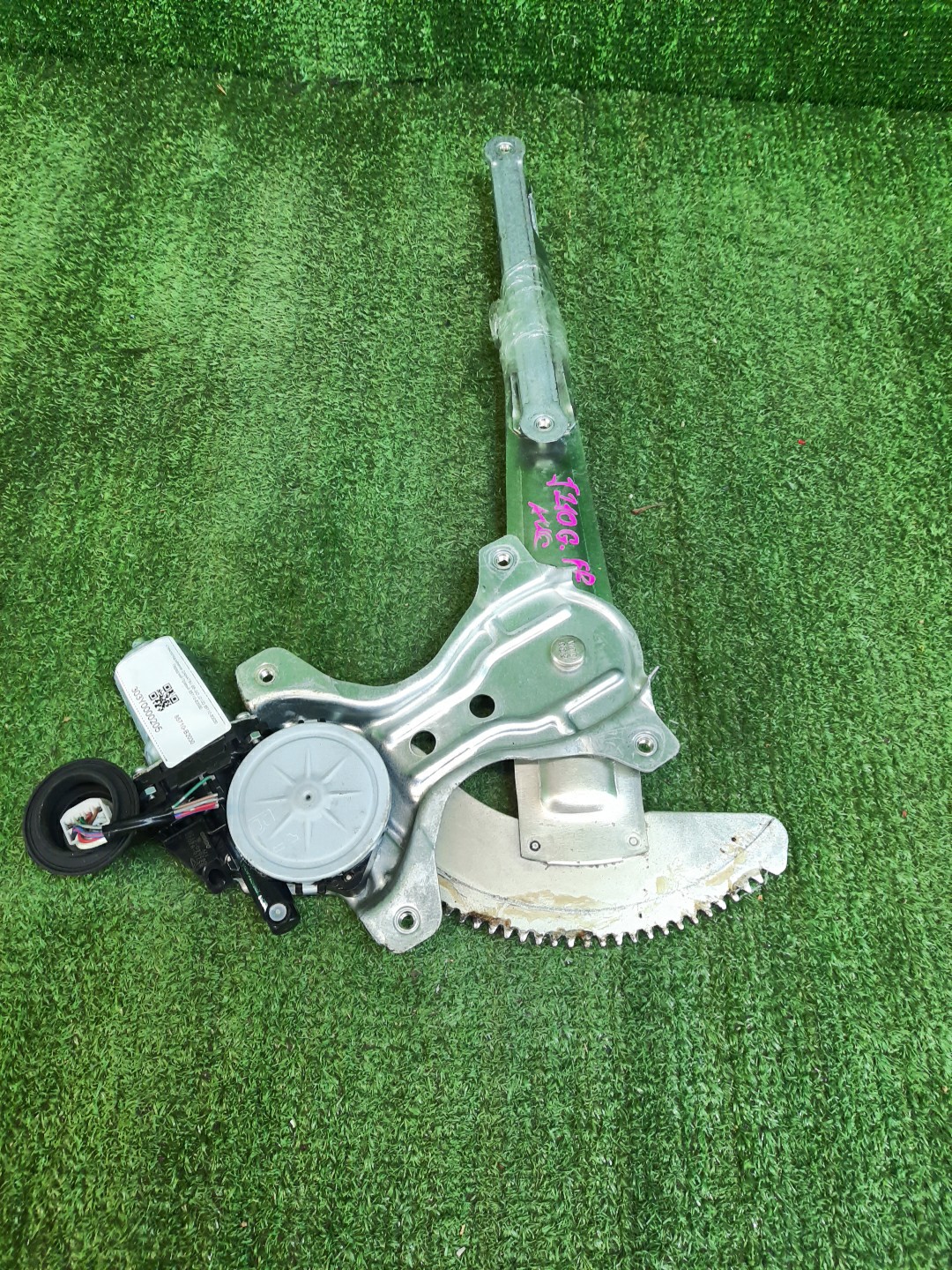 Стеклоподъемник правый передний DAIHATSU BE-GO J210G 85710-B2030 1 ракурс