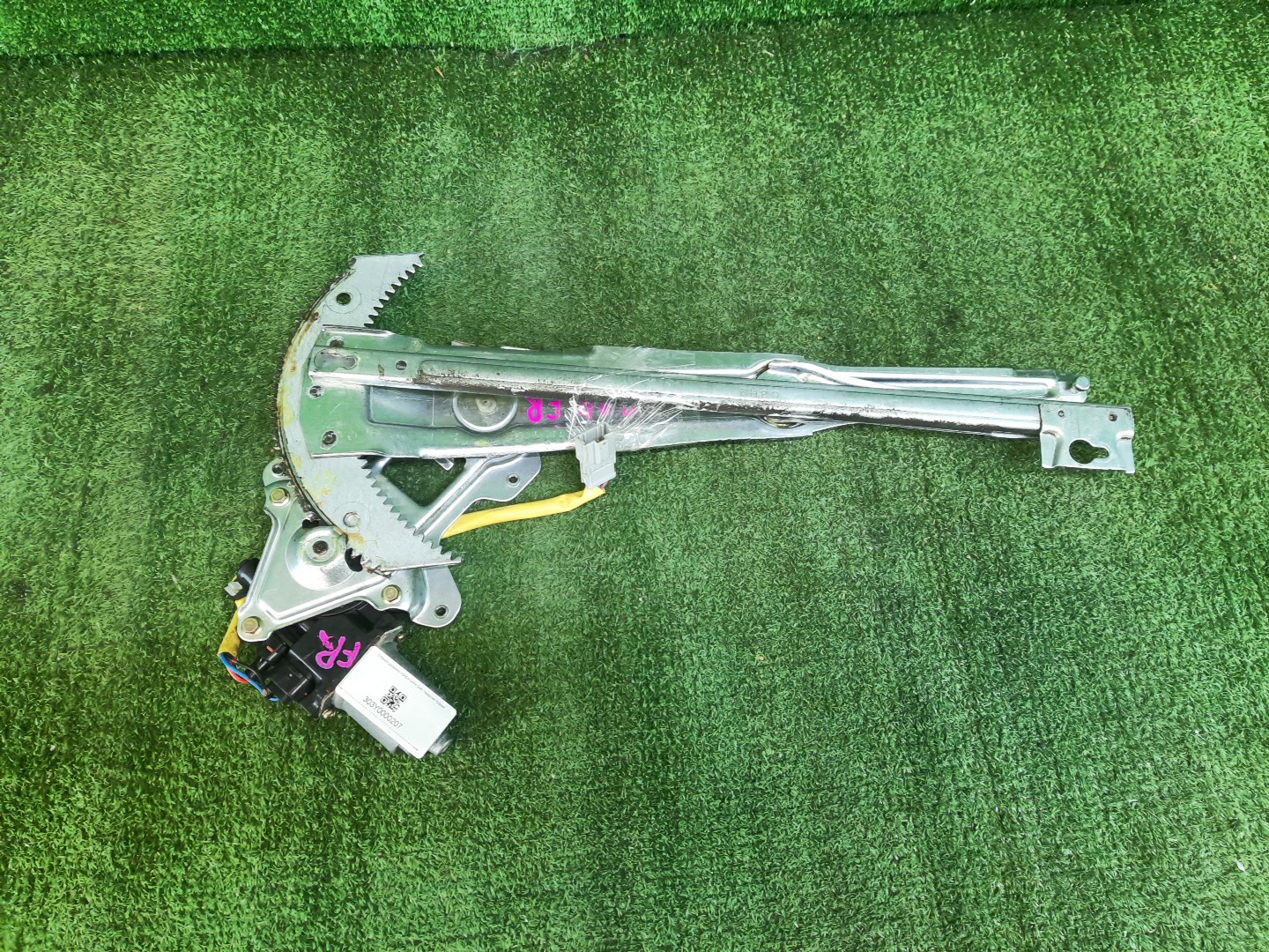 Стеклоподъемник правый передний HONDA CAPA GA4 1 ракурс