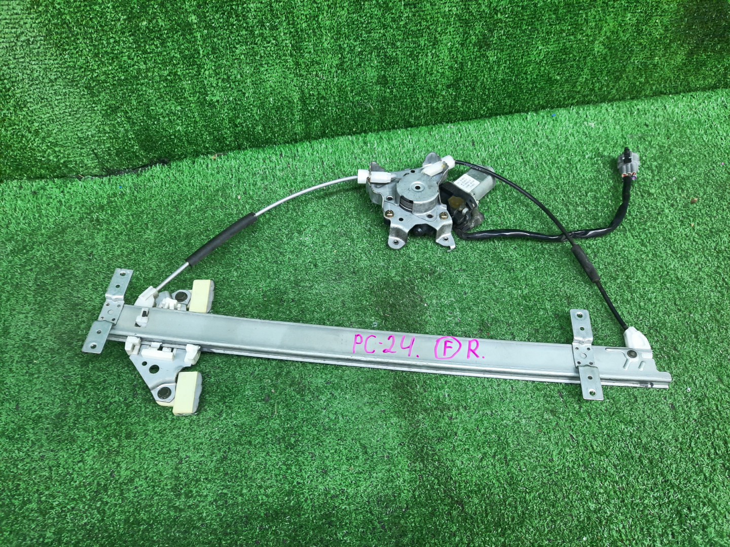 Стеклоподъемник правый передний NISSAN SERENA TC24 80730-4N001 2 ракурс