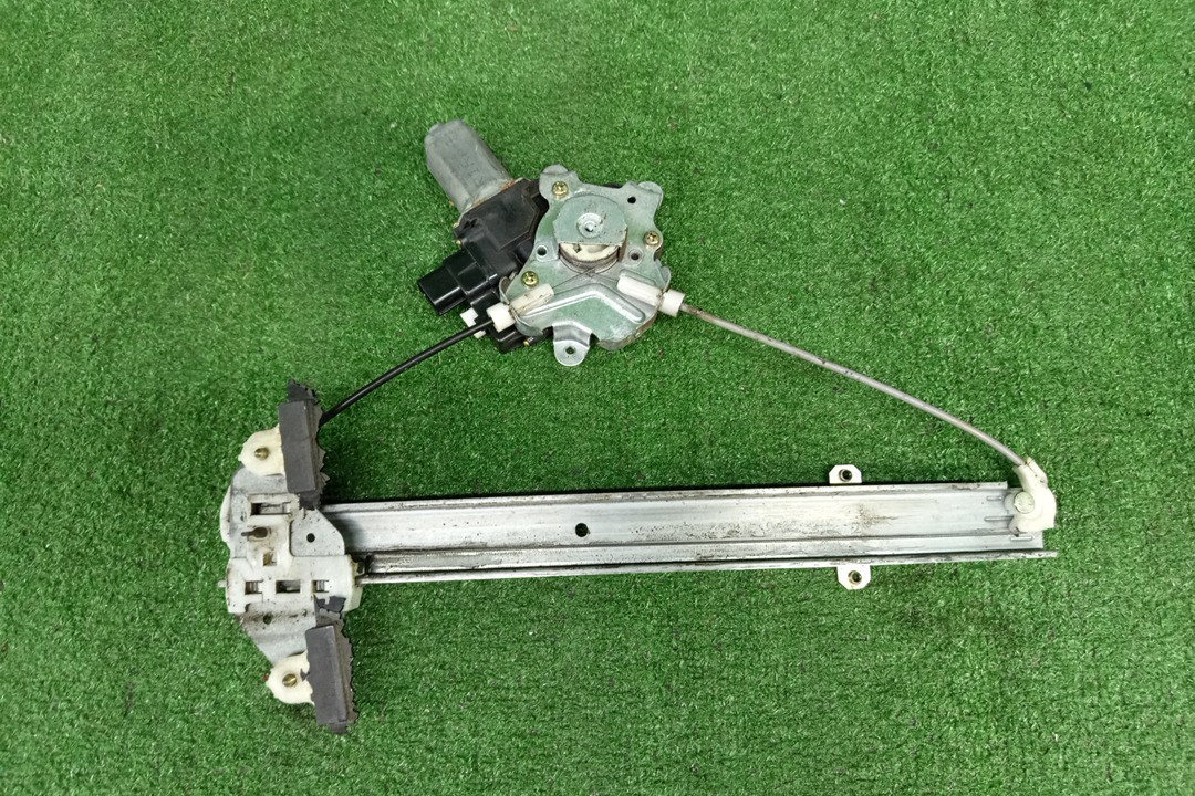 Стеклоподъемник левый задний MITSUBISHI LANCER CEDIA CS5W MR525783 2 ракурс