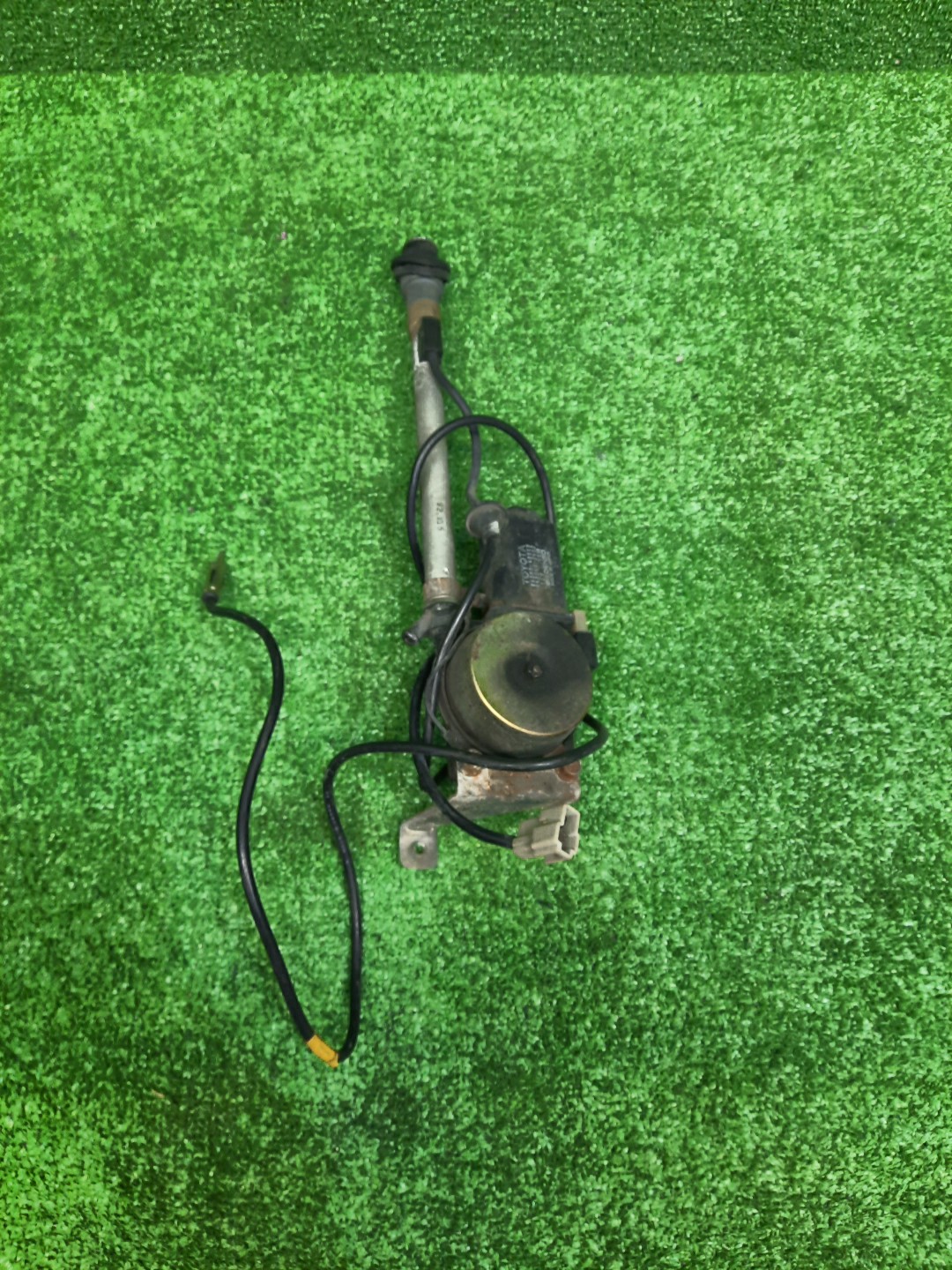 Антенна TOYOTA LAND CRUISER HZJ81 86300-60040 1 ракурс