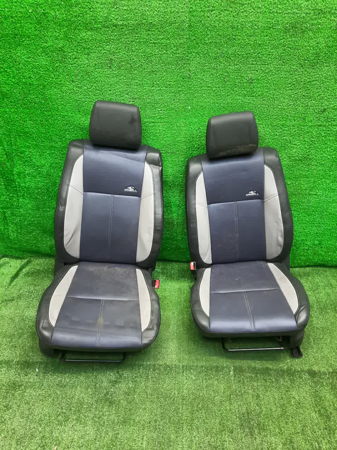 Кресло SUZUKI ESCUDO TDA4W 1 ракурс