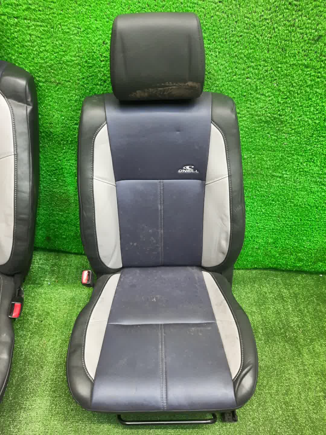 Кресло SUZUKI ESCUDO TDA4W 3 ракурс