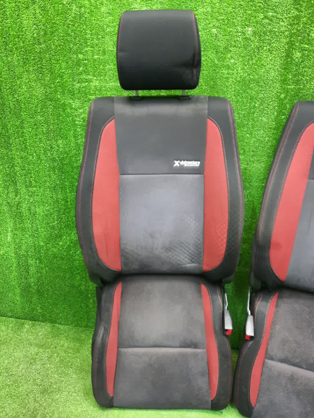 Кресло SUZUKI ESCUDO TD54W 3 ракурс