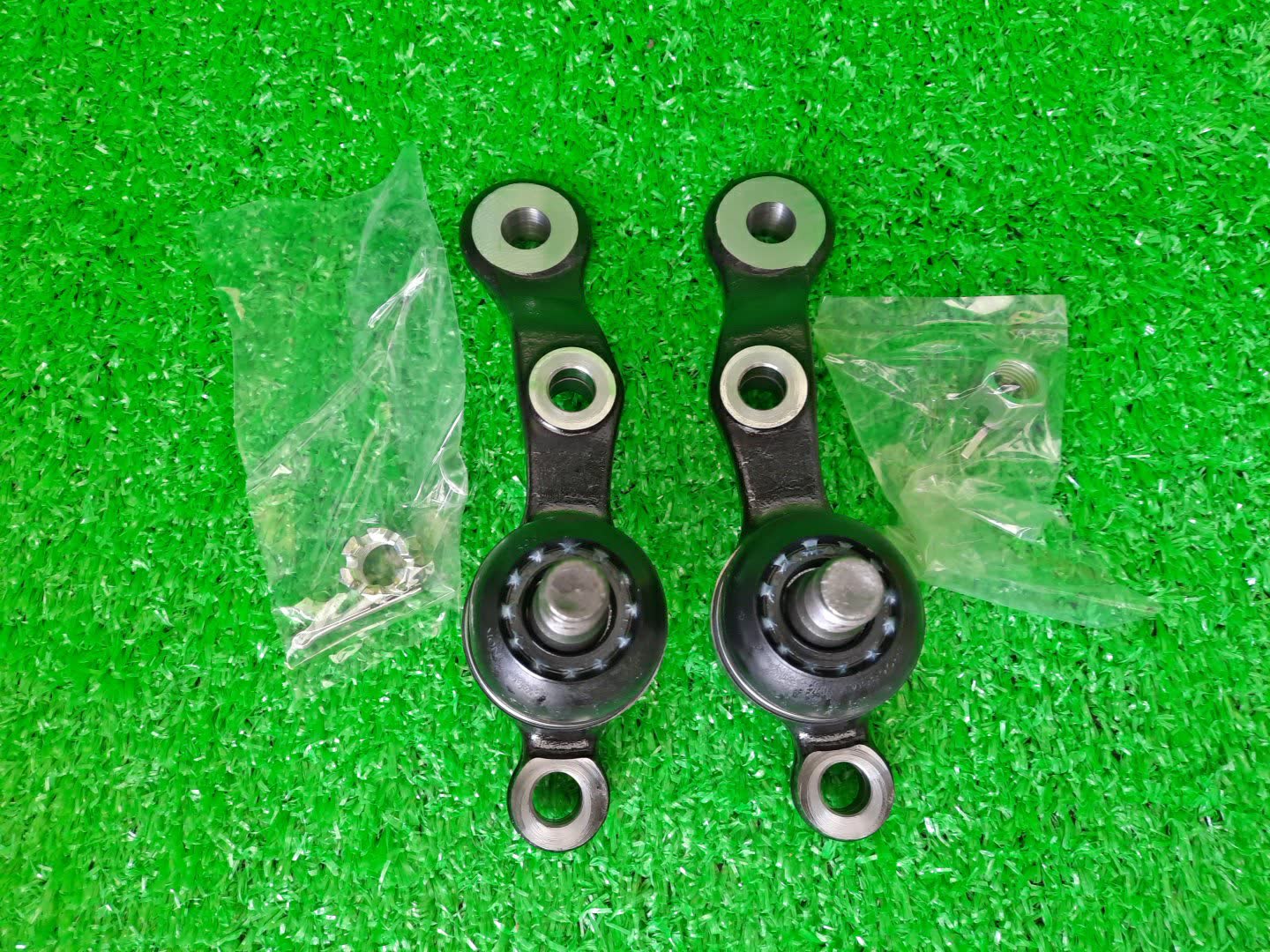 Шаровая опора TOYOTA MARK II GX115 04436-30030 2 ракурс
