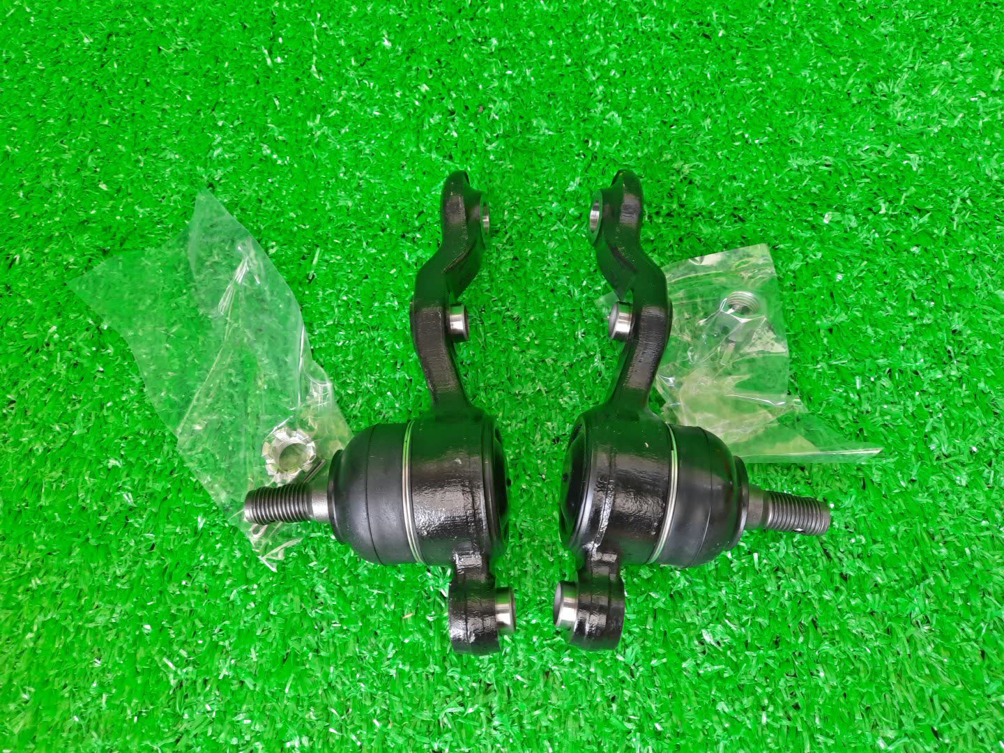 Шаровая опора TOYOTA MARK II GX115 04436-30030 3 ракурс
