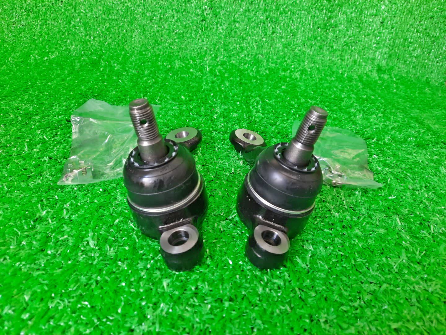 Шаровая опора TOYOTA CROWN JZS151 04436-30040 2 ракурс