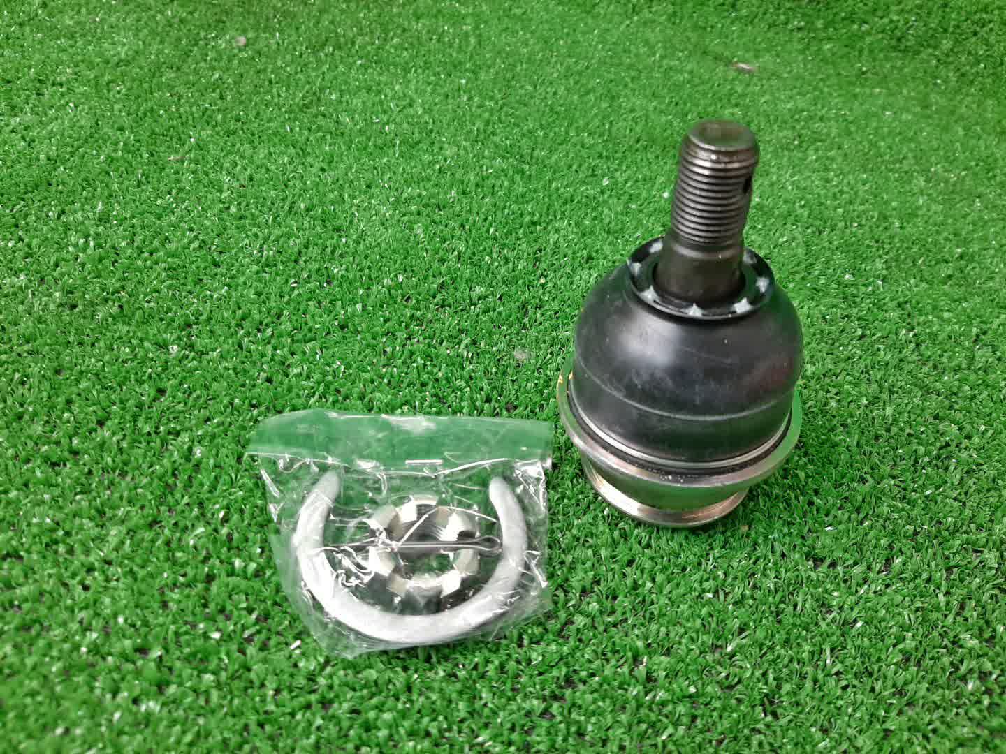 Шаровая опора передняя TOYOTA HILUX SURF VZN215W 43330-09510 1 ракурс Шаровая опора передняя TOYOTA HILUX SURF VZN215W 43330-09510 1 ракурс