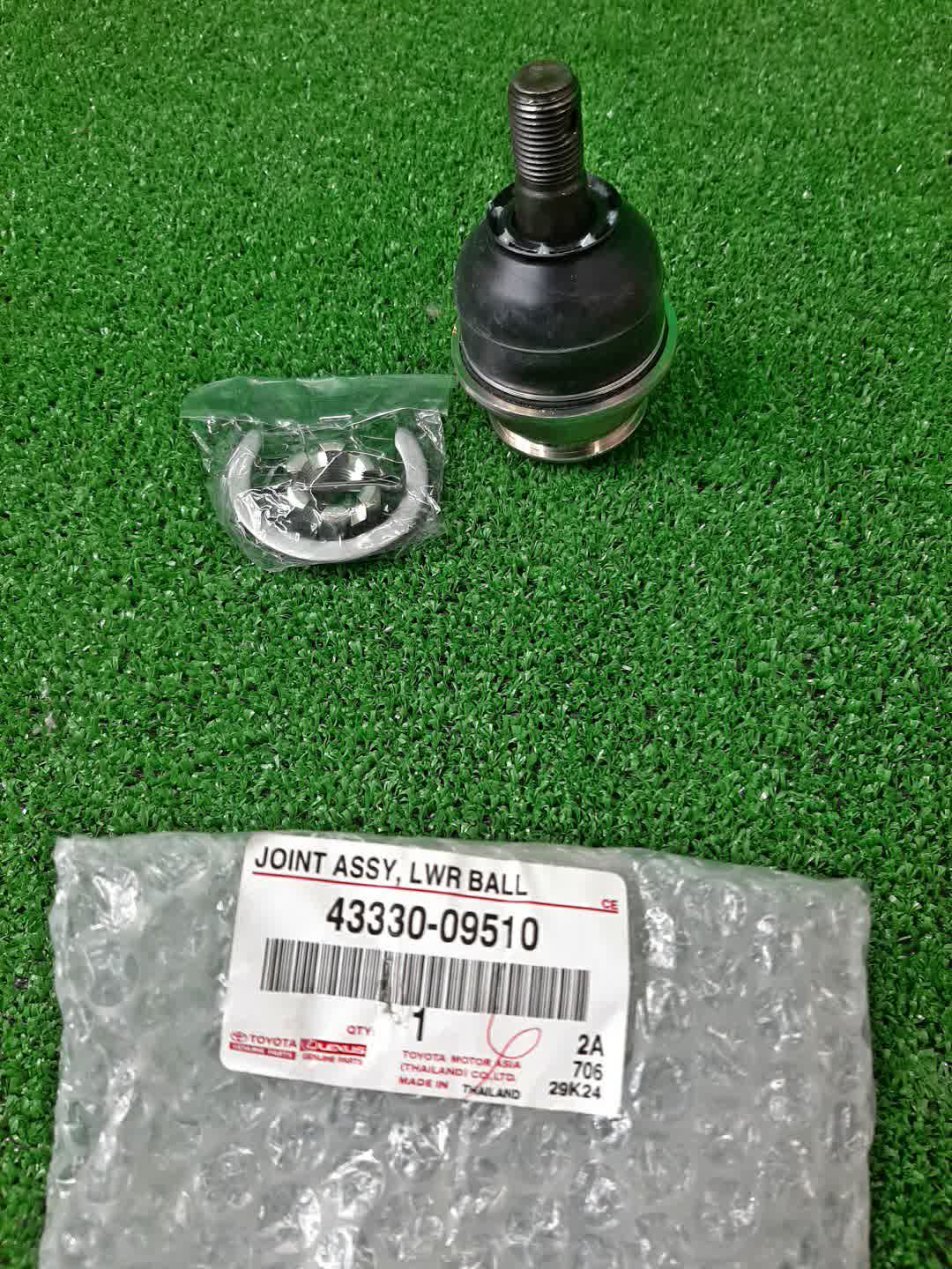 Шаровая опора передняя TOYOTA HILUX SURF VZN215W 43330-09510 2 ракурс