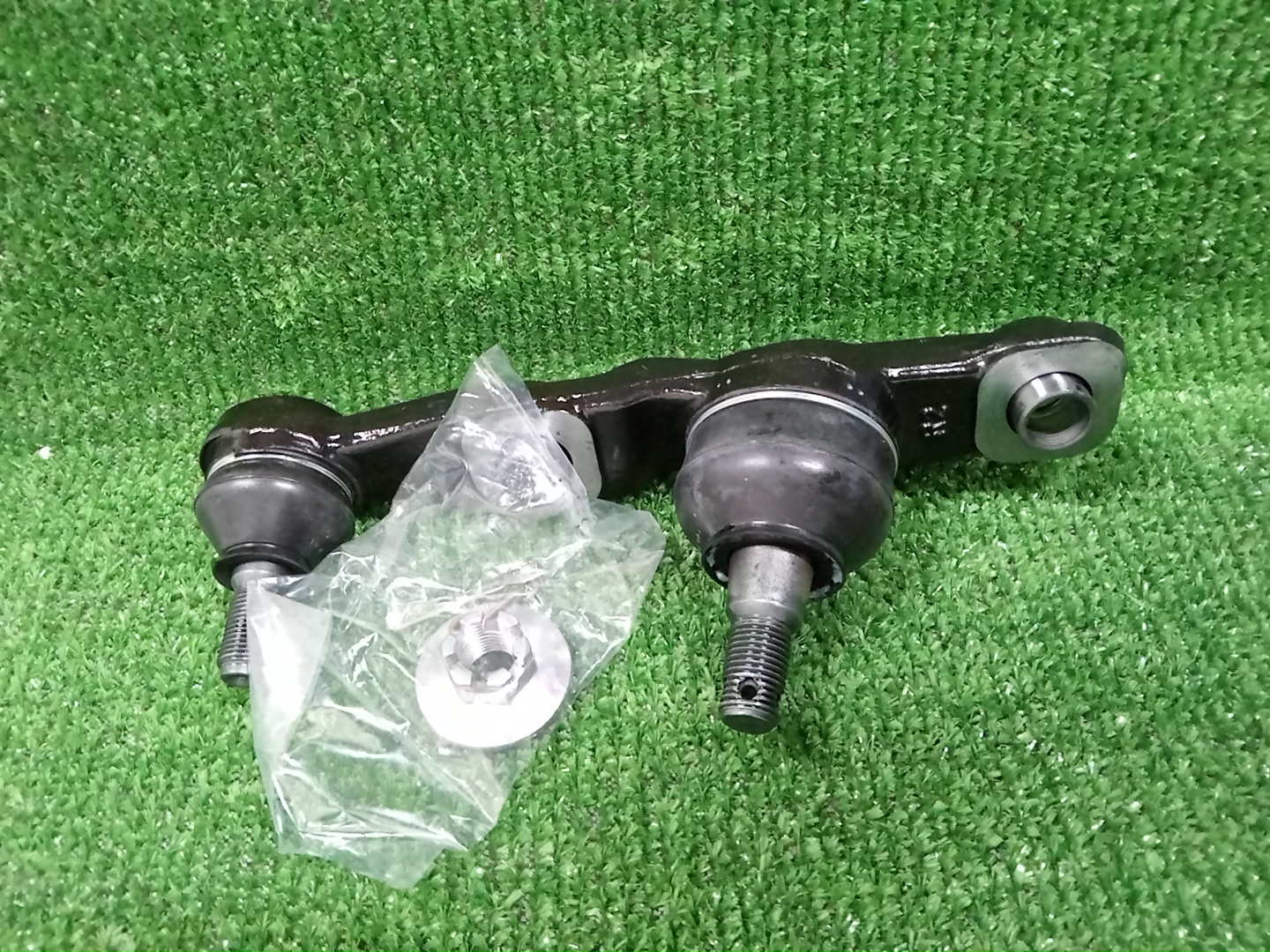 Шаровая опора правая передняя LEXUS GS300H AWL10 43330-39865 1 ракурс