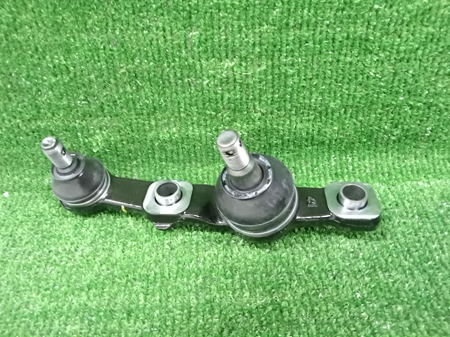 Шаровая опора правая передняя LEXUS GS300H AWL10 43330-39865 2 ракурс