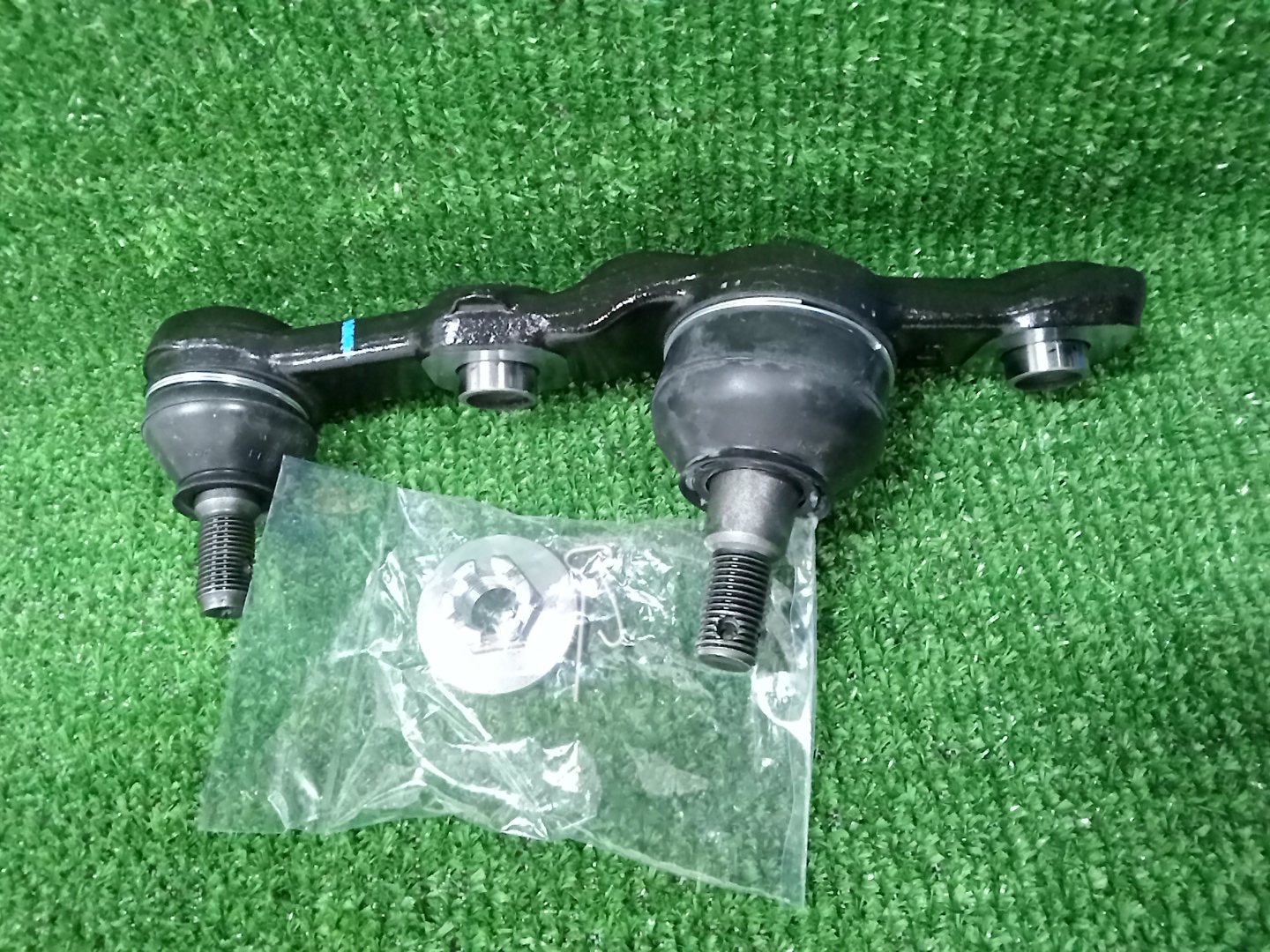 Шаровая опора левая передняя LEXUS GS300H AWL10 43340-39625 1 ракурс