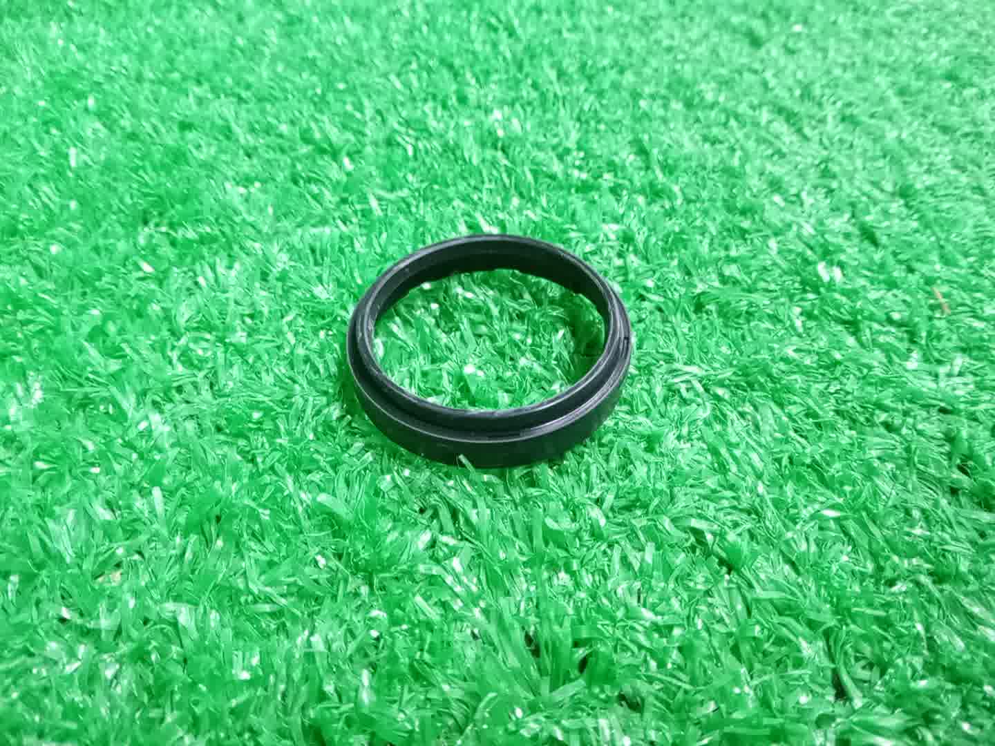 Сальник TOYOTA LAND CRUISER PRADO KZJ78W 1KZ-TE 90310-33001 1 ракурс Сальник TOYOTA LAND CRUISER PRADO KZJ78W 1KZ-TE 90310-33001 1 ракурс