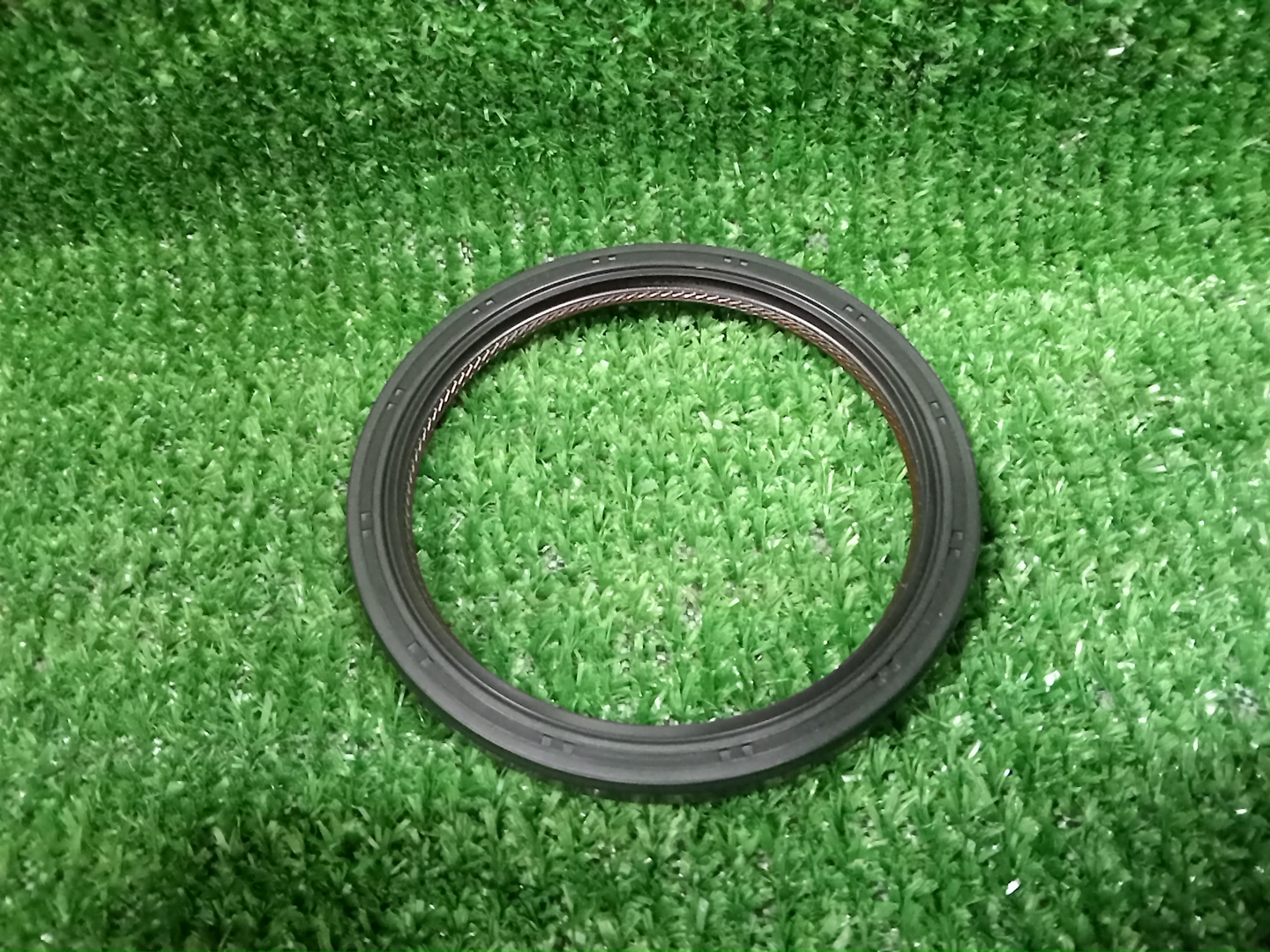 Сальник TOYOTA PIXIS EPOCH LA350A KF-VE 90043-11439 1 ракурс Сальник TOYOTA PIXIS EPOCH LA350A KF-VE 90043-11439 1 ракурс