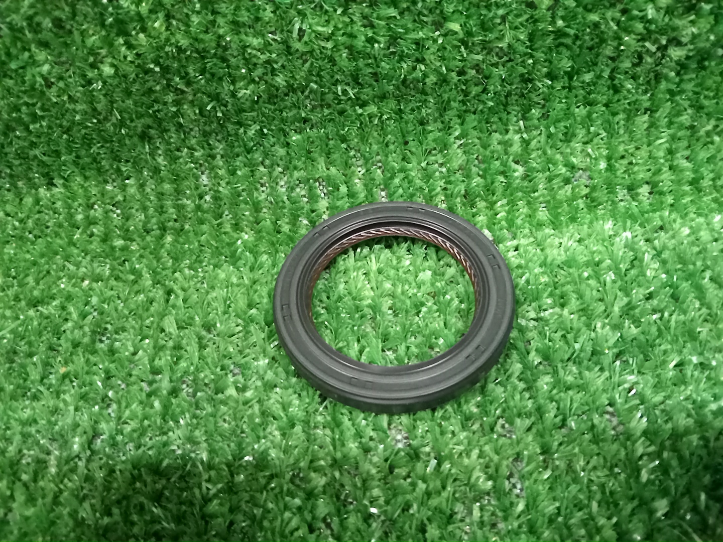 Сальник TOYOTA PIXIS EPOCH LA350A KF-VE 90043-11438 1 ракурс Сальник TOYOTA PIXIS EPOCH LA350A KF-VE 90043-11438 1 ракурс
