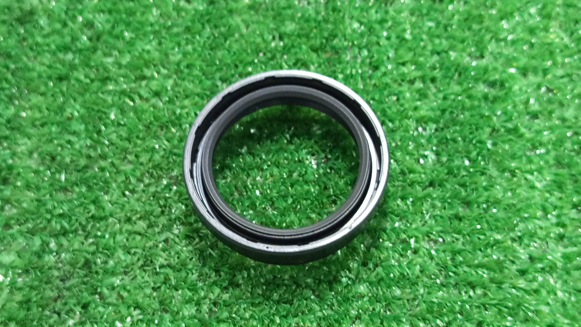 Сальник левый передний MAZDA CX-3 DK5AW S5-DPTS FZ03-27-238 2 ракурс