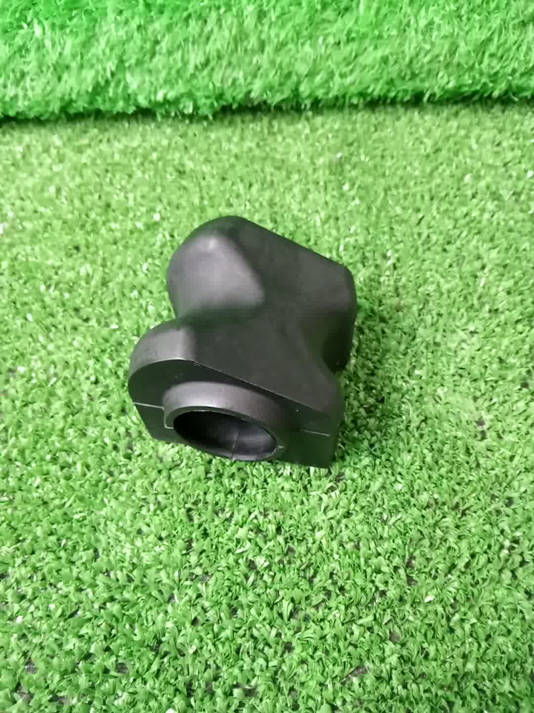 Втулка стабилизатора передняя TOYOTA LAND CRUISER PRADO GRJ150 48849-60041 3 ракурс