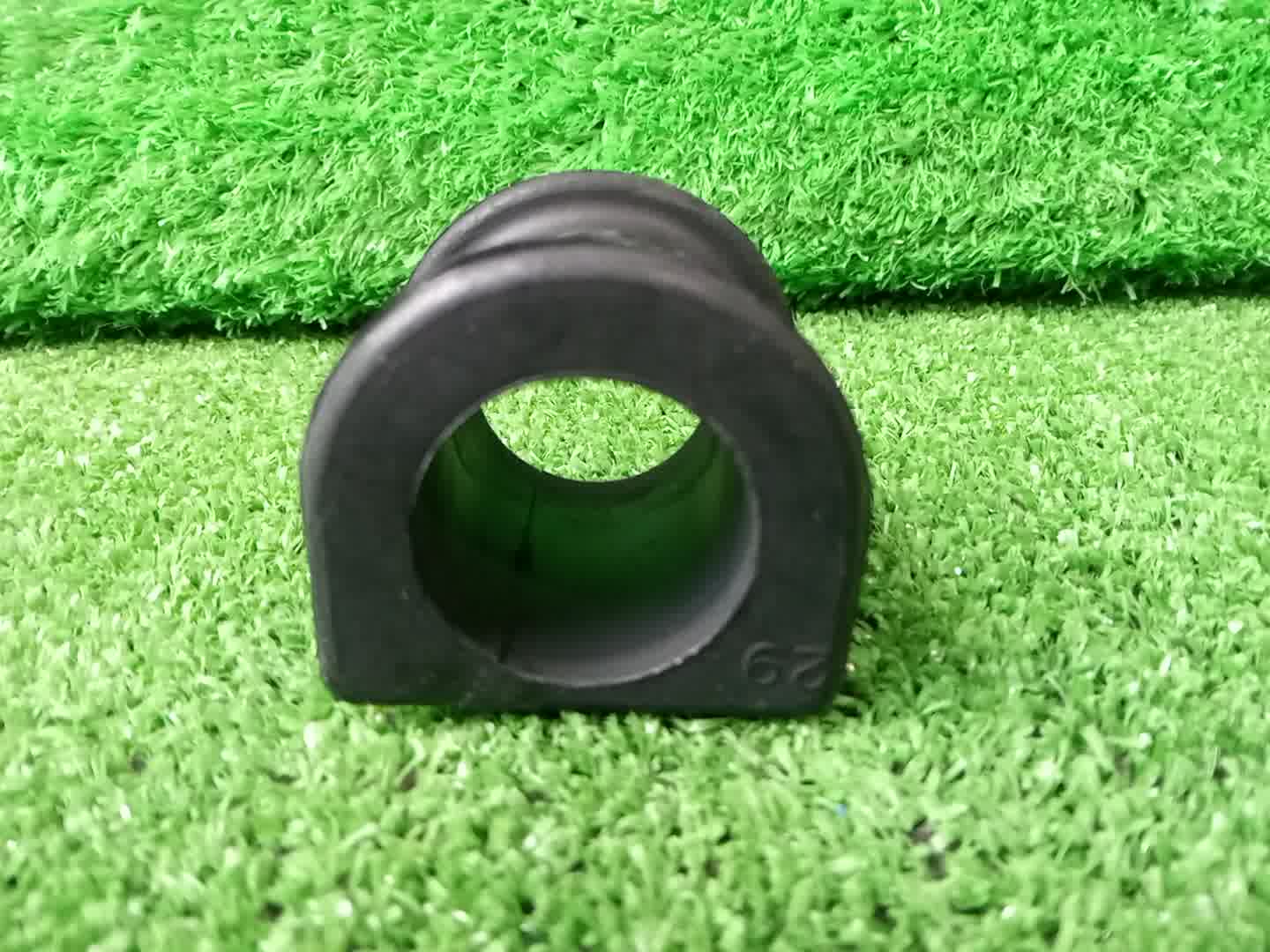 Втулка стабилизатора передняя TOYOTA LAND CRUISER HDJ81 48815-60070 1 ракурс