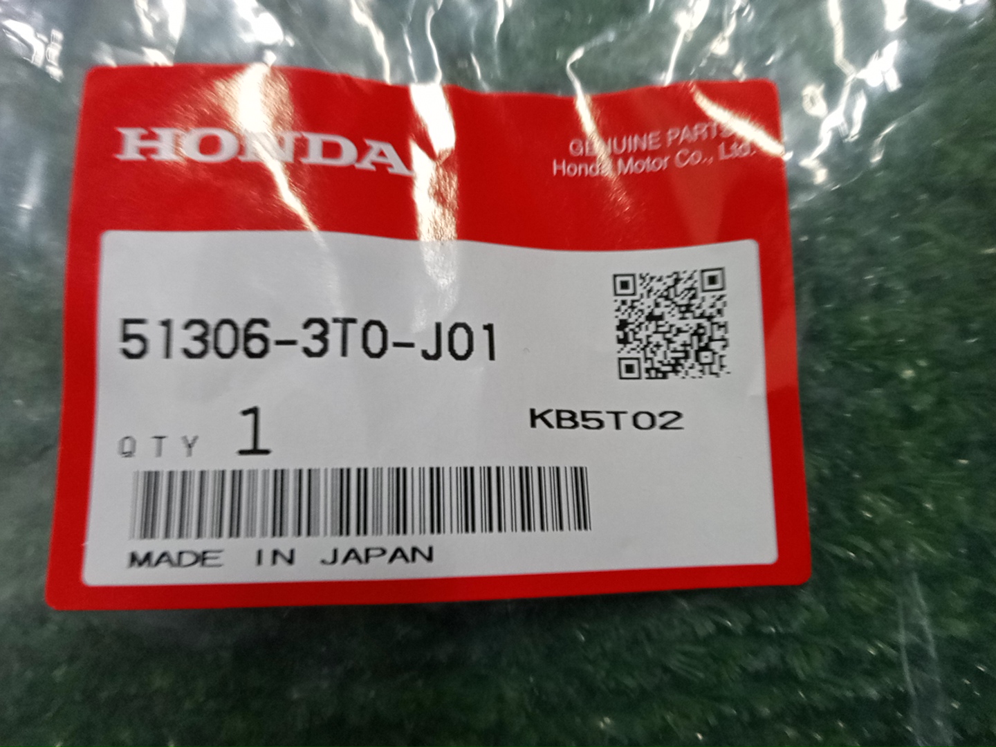Втулка стабилизатора передняя HONDA STEPWGN RP7 51306-3T0-J01 4 ракурс