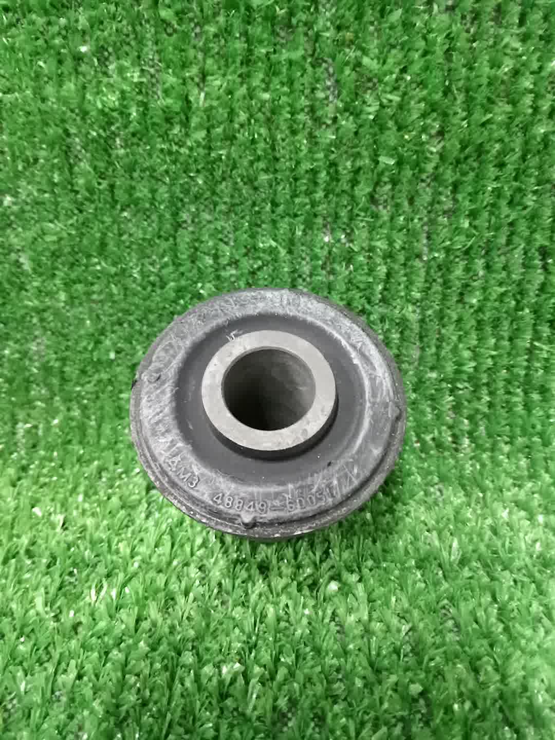 Сайлентблок TOYOTA LAND CRUISER VDJ200 1VD-FTV 48849-60050 3 ракурс