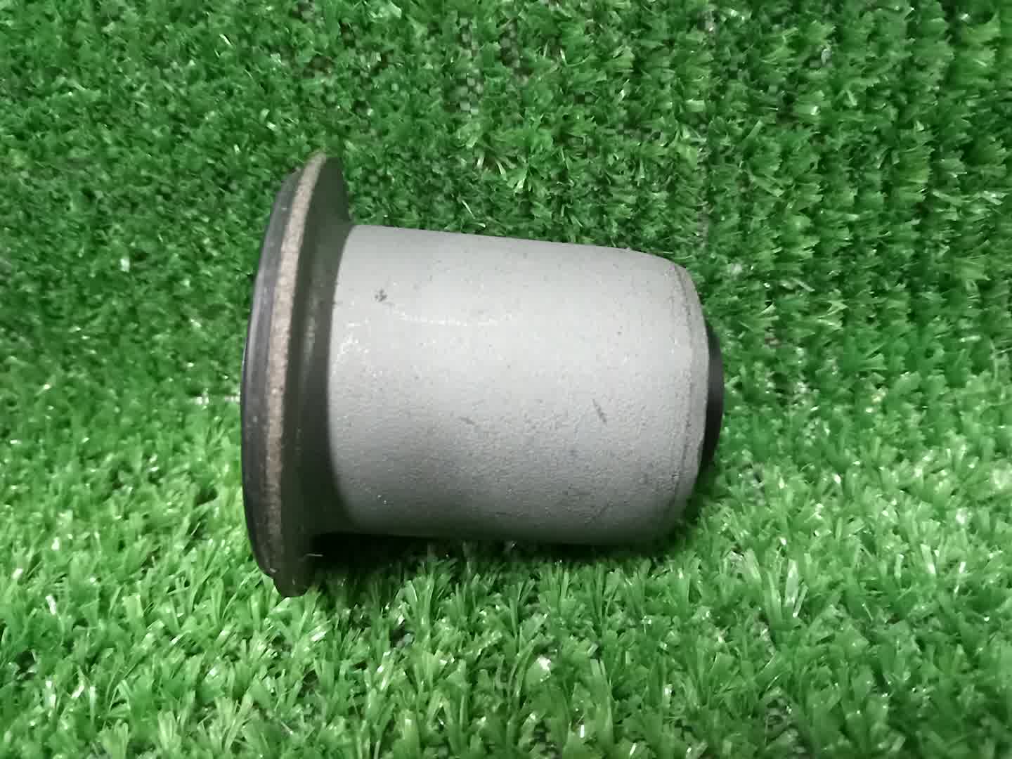 Сайлентблок TOYOTA LAND CRUISER VDJ200 1VD-FTV 48849-60090 1 ракурс