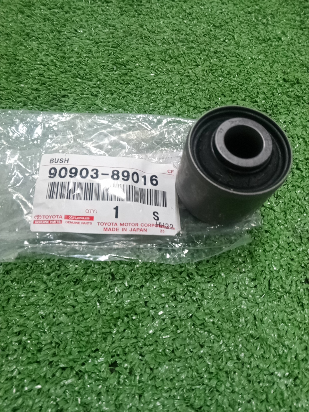 Сайлентблок передний TOYOTA LAND CRUISER UZJ100 90903-89016 1 ракурс