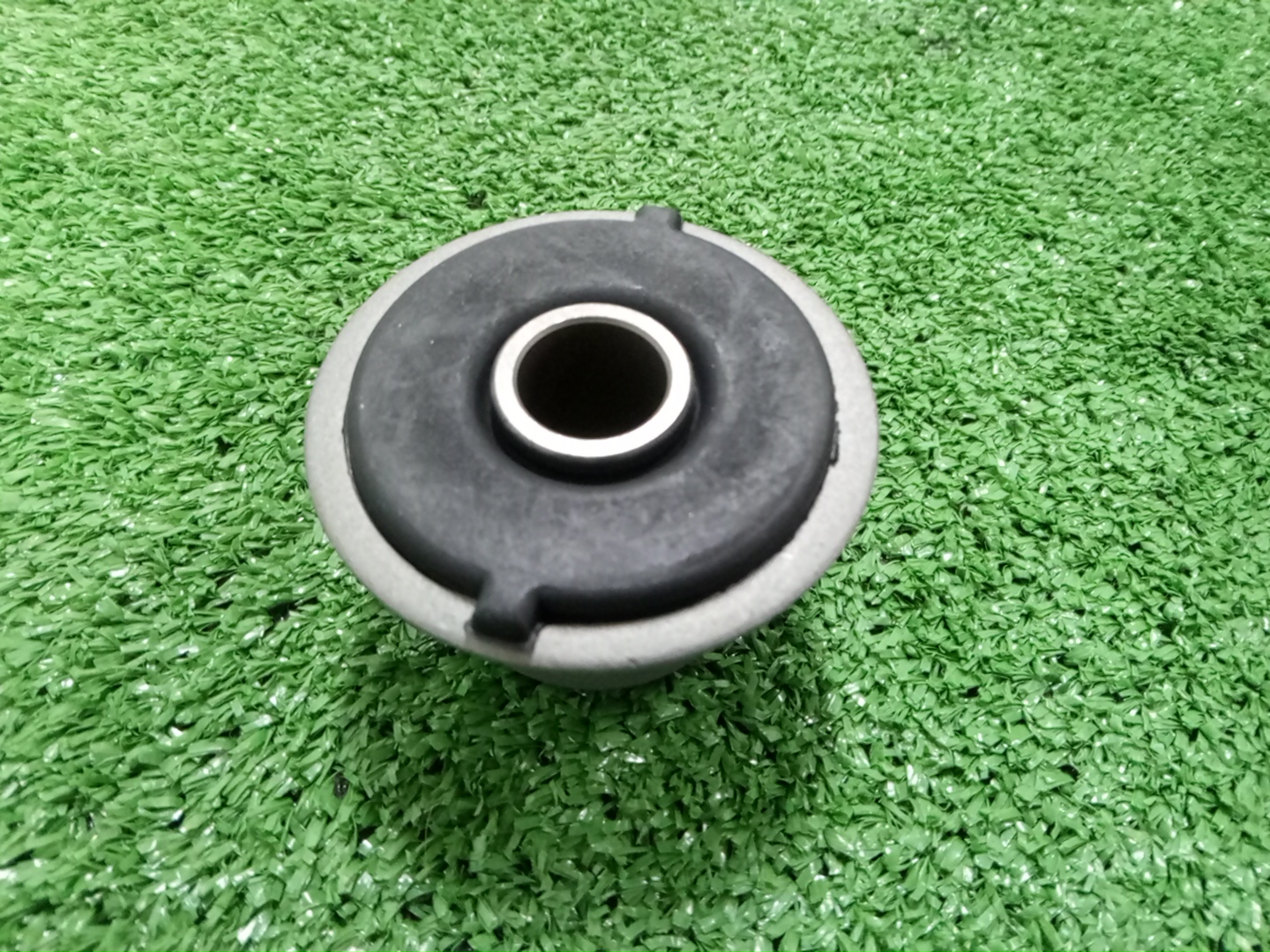 Сайлентблок TOYOTA HILUX GUN125 90389-T0031 1 ракурс