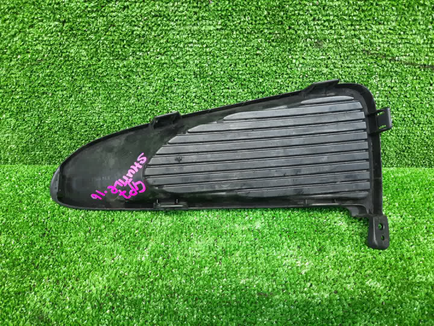 Заглушка бампера правая передняя HONDA SHUTTLE GP7 71113-TDA-4J0 2 ракурс