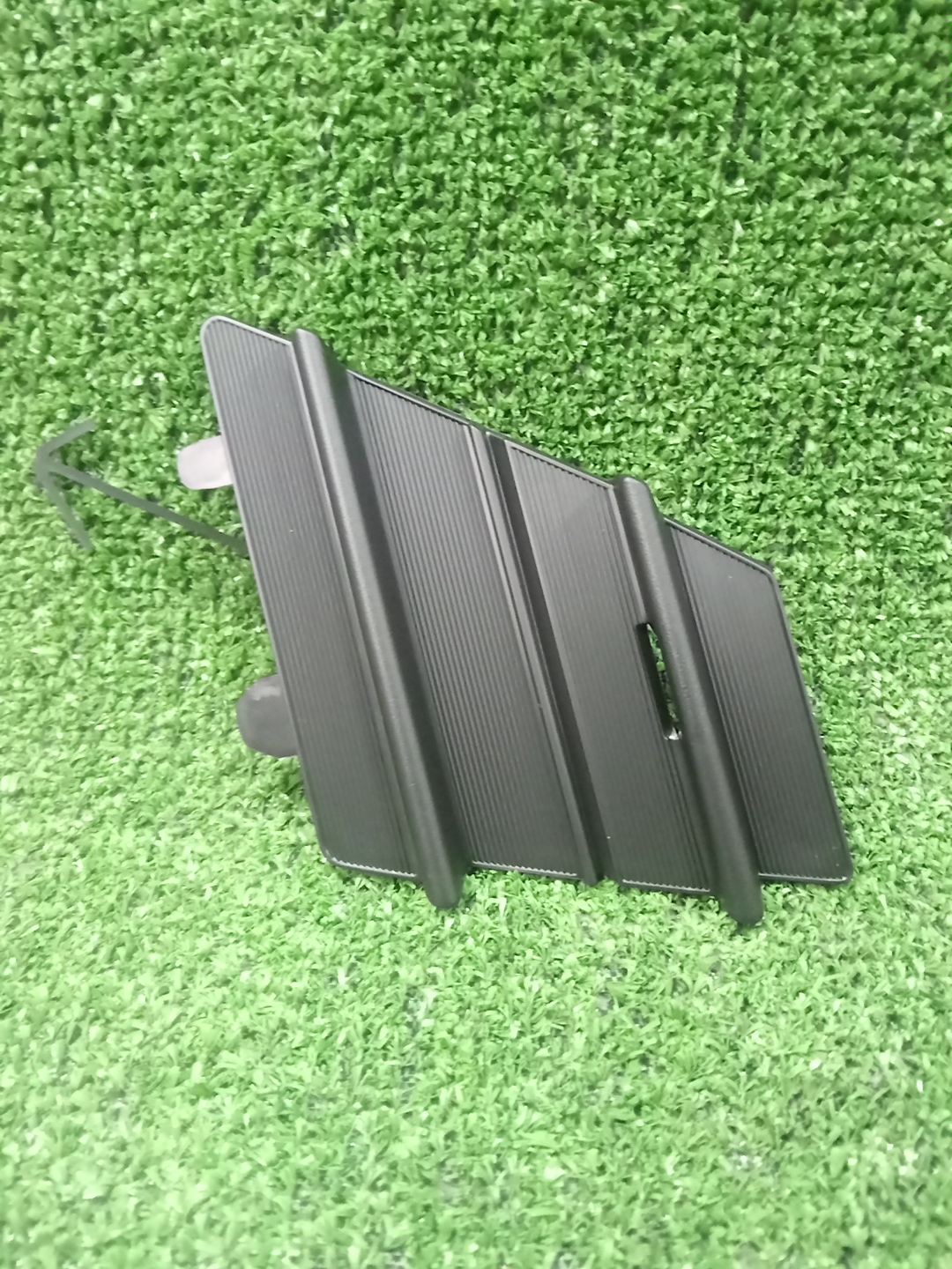 Заглушка бампера TOYOTA VITZ NCP131 52129-52160 1 ракурс