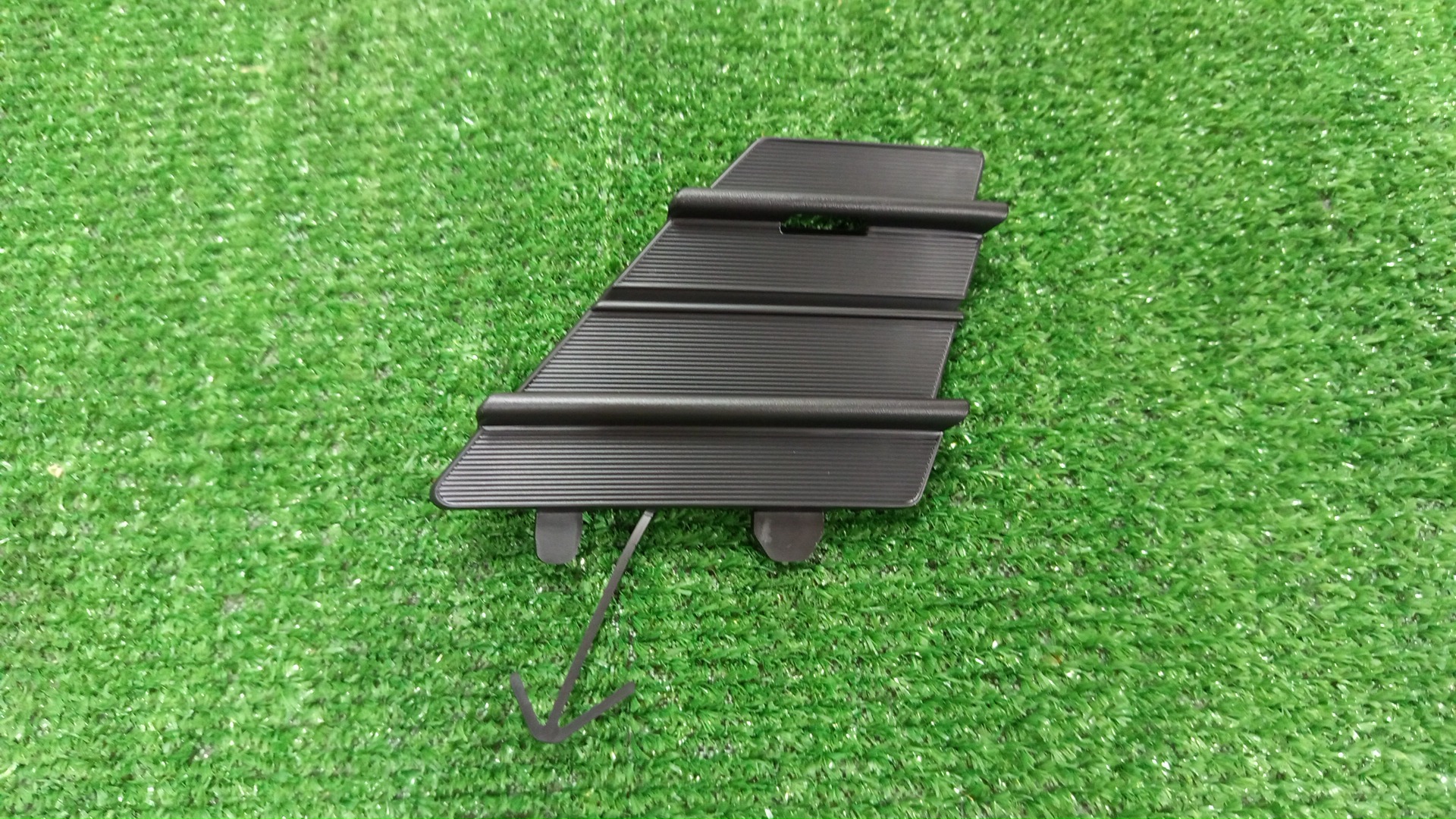 Заглушка бампера TOYOTA VITZ NCP131 52129-52160 4 ракурс