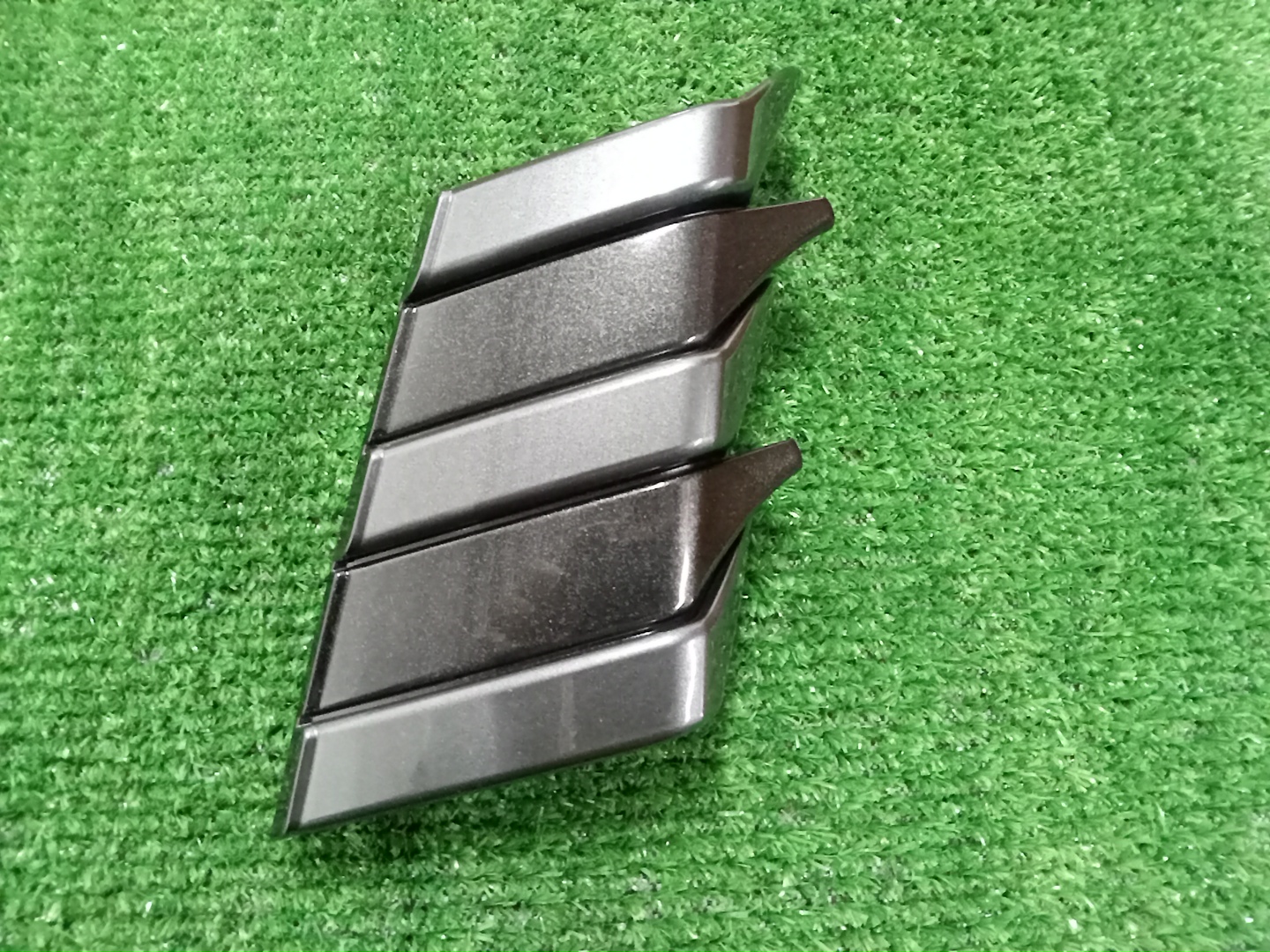 Заглушка бампера передняя LEXUS GS300H AWL10 52127-30170 1 ракурс