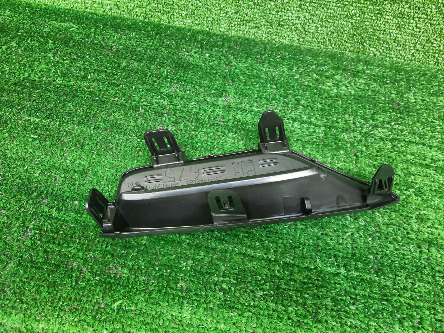Заглушка бампера правая передняя LEXUS RX450H GYL25W 53127-48020 2 ракурс