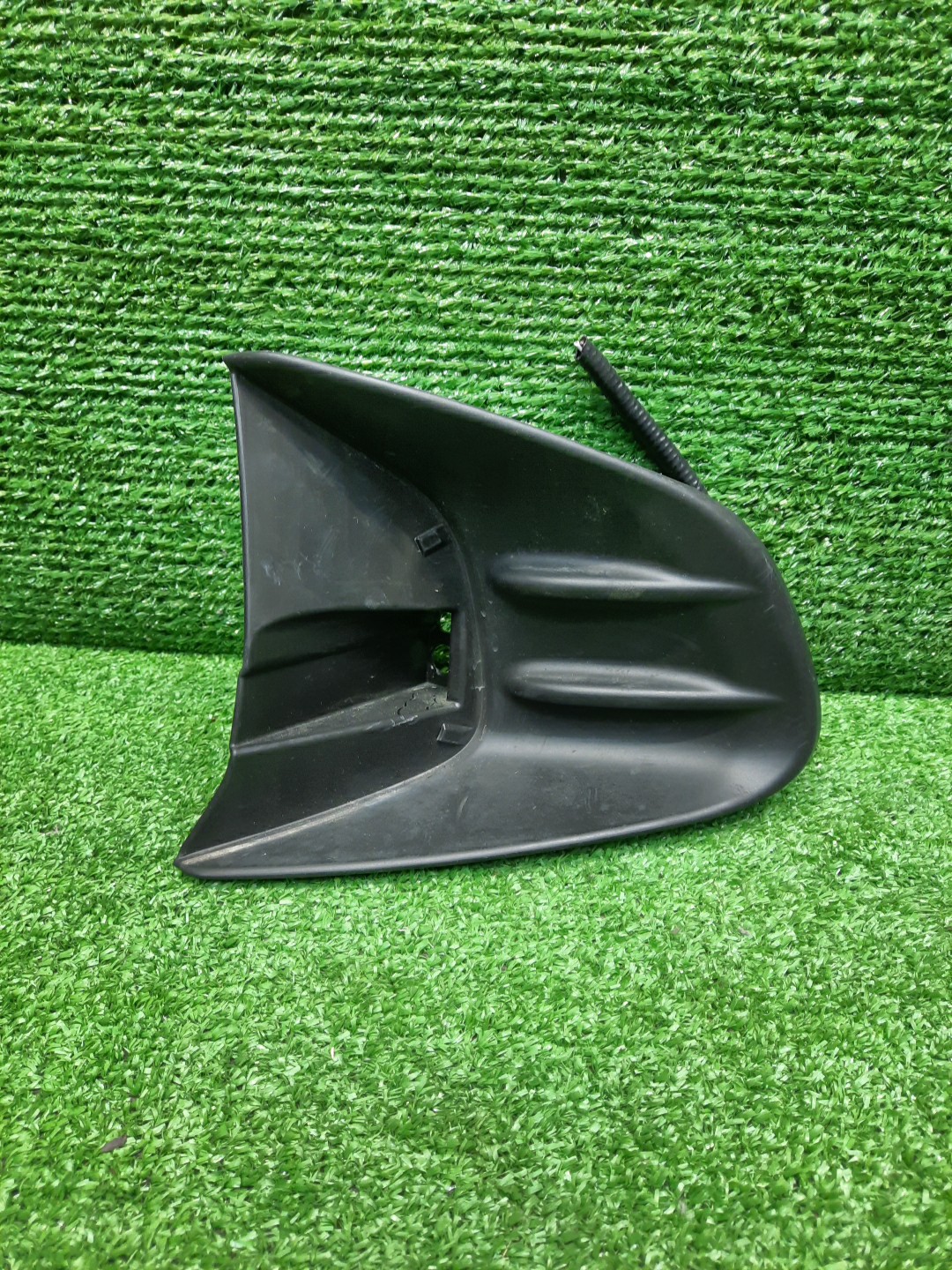 Заглушка бампера левая передняя TOYOTA AQUA MXPK11 52113-52160 1 ракурс