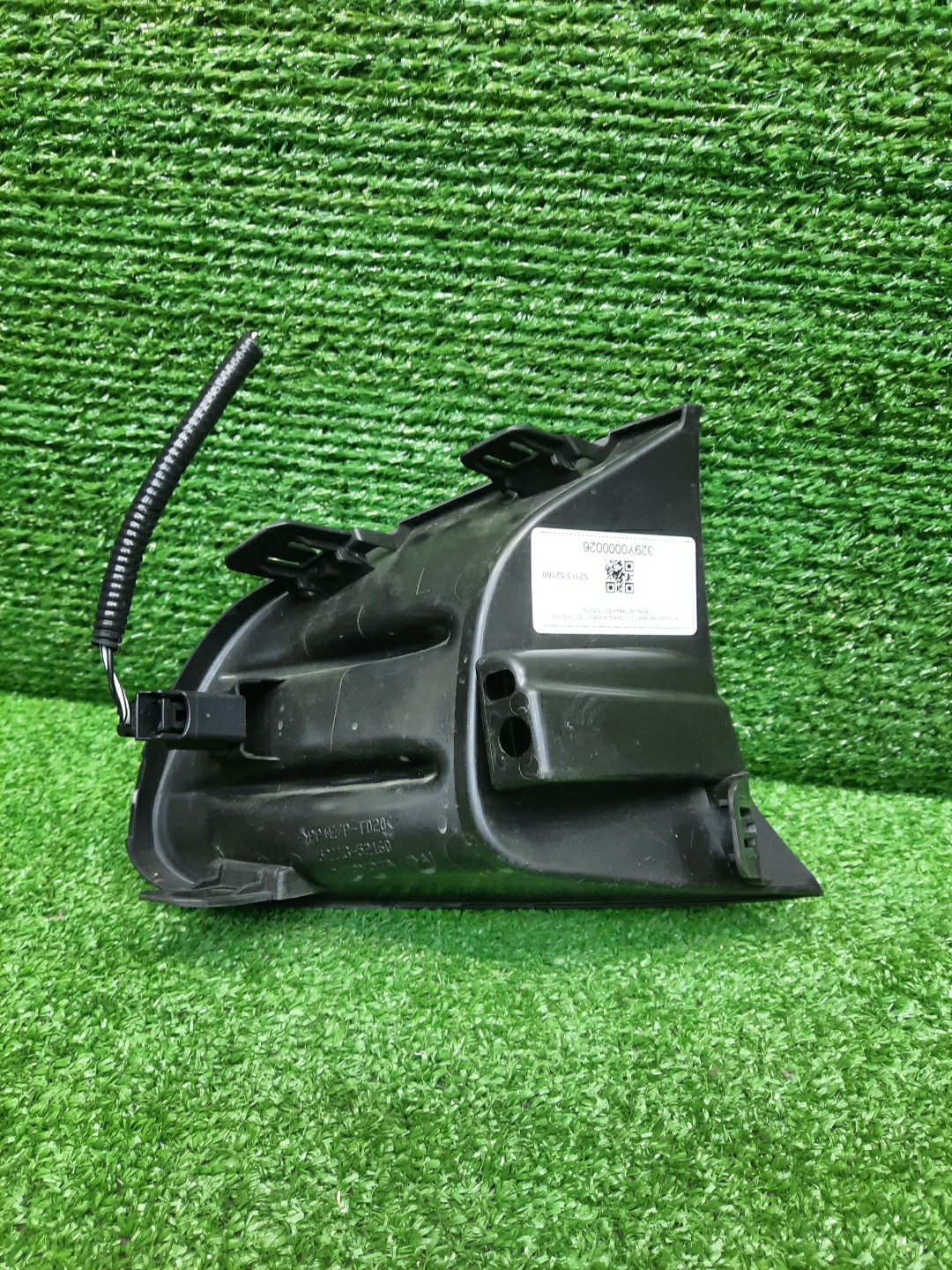 Заглушка бампера левая передняя TOYOTA AQUA MXPK11 52113-52160 2 ракурс