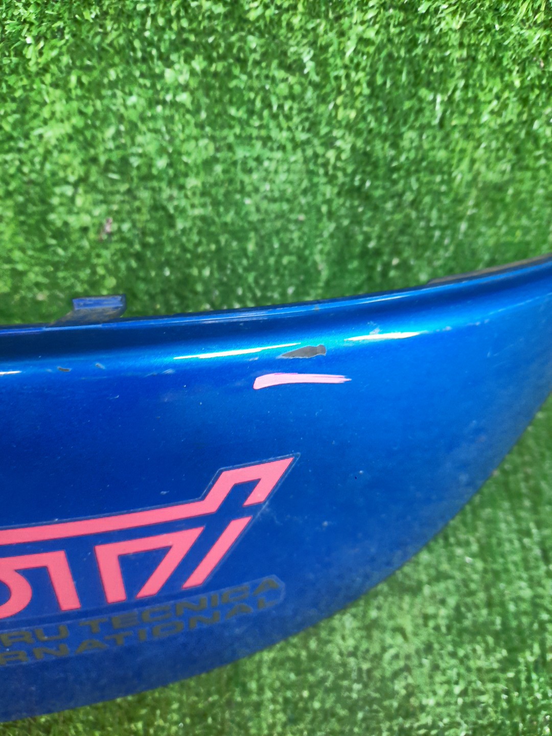 Заглушка бампера левая передняя SUBARU IMPREZA WRX STI GDB 57731FE811 2 ракурс